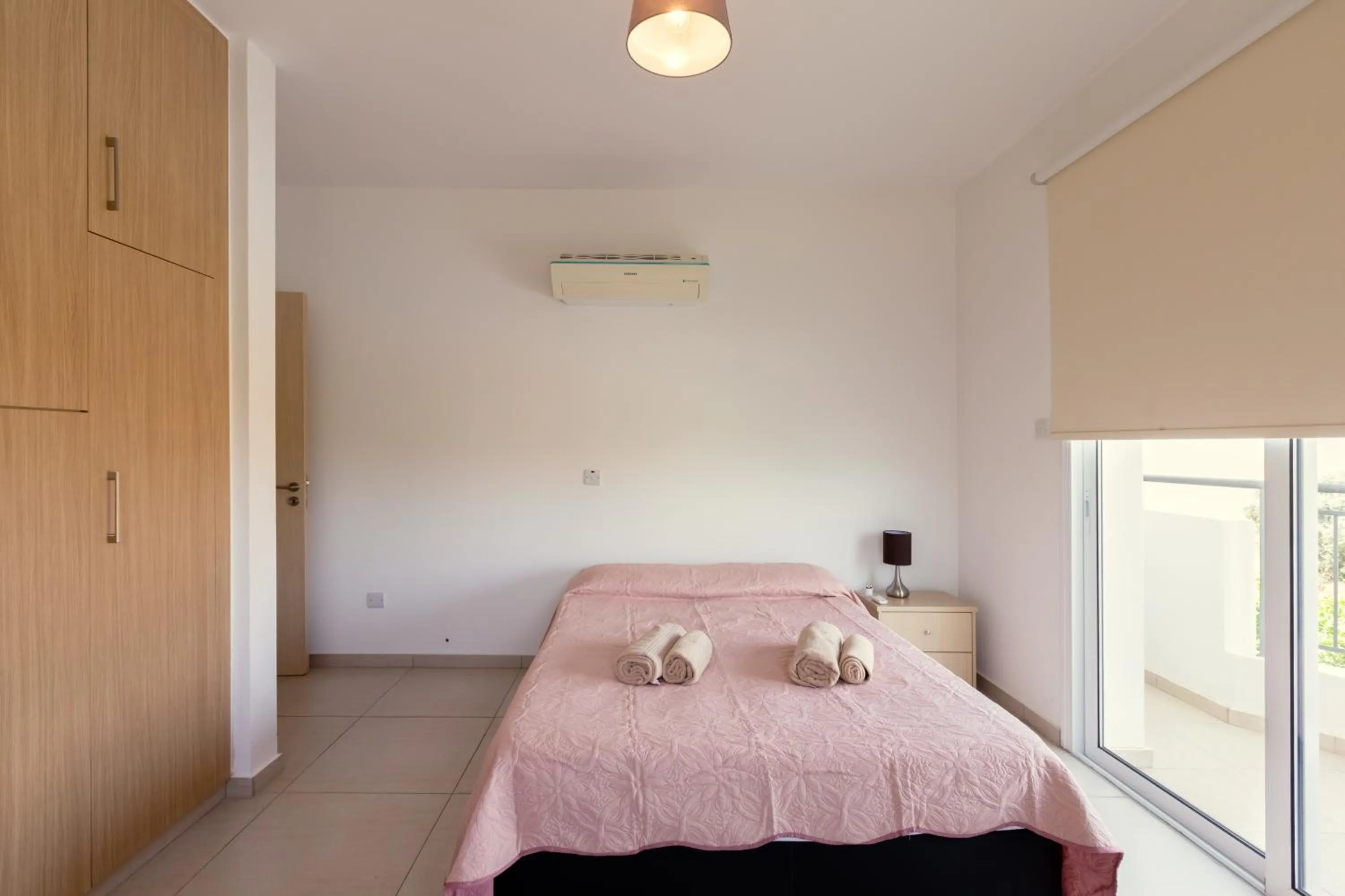 Bed in Oceania Bay Village