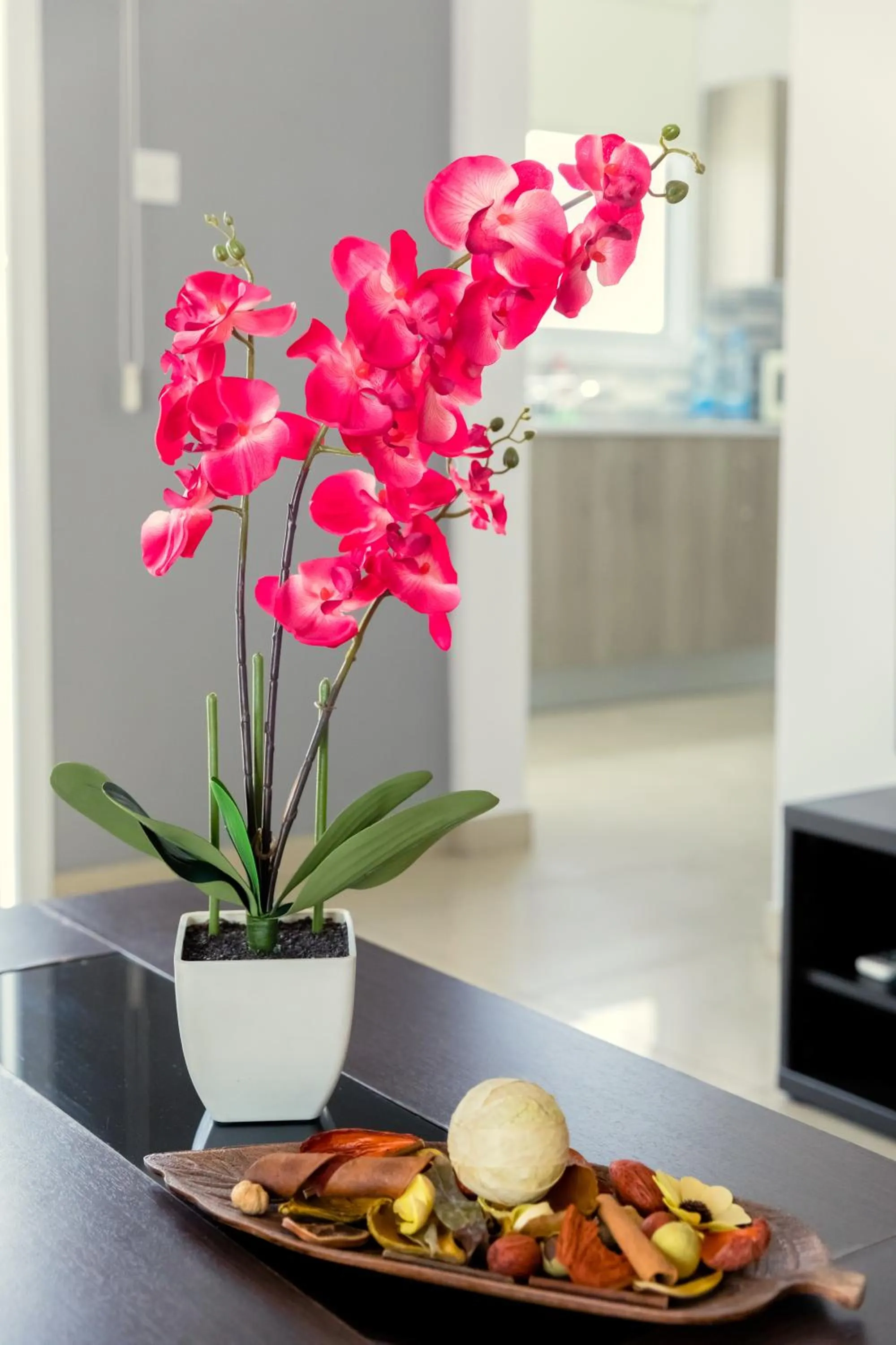 Decorative detail in Oceania Bay Village