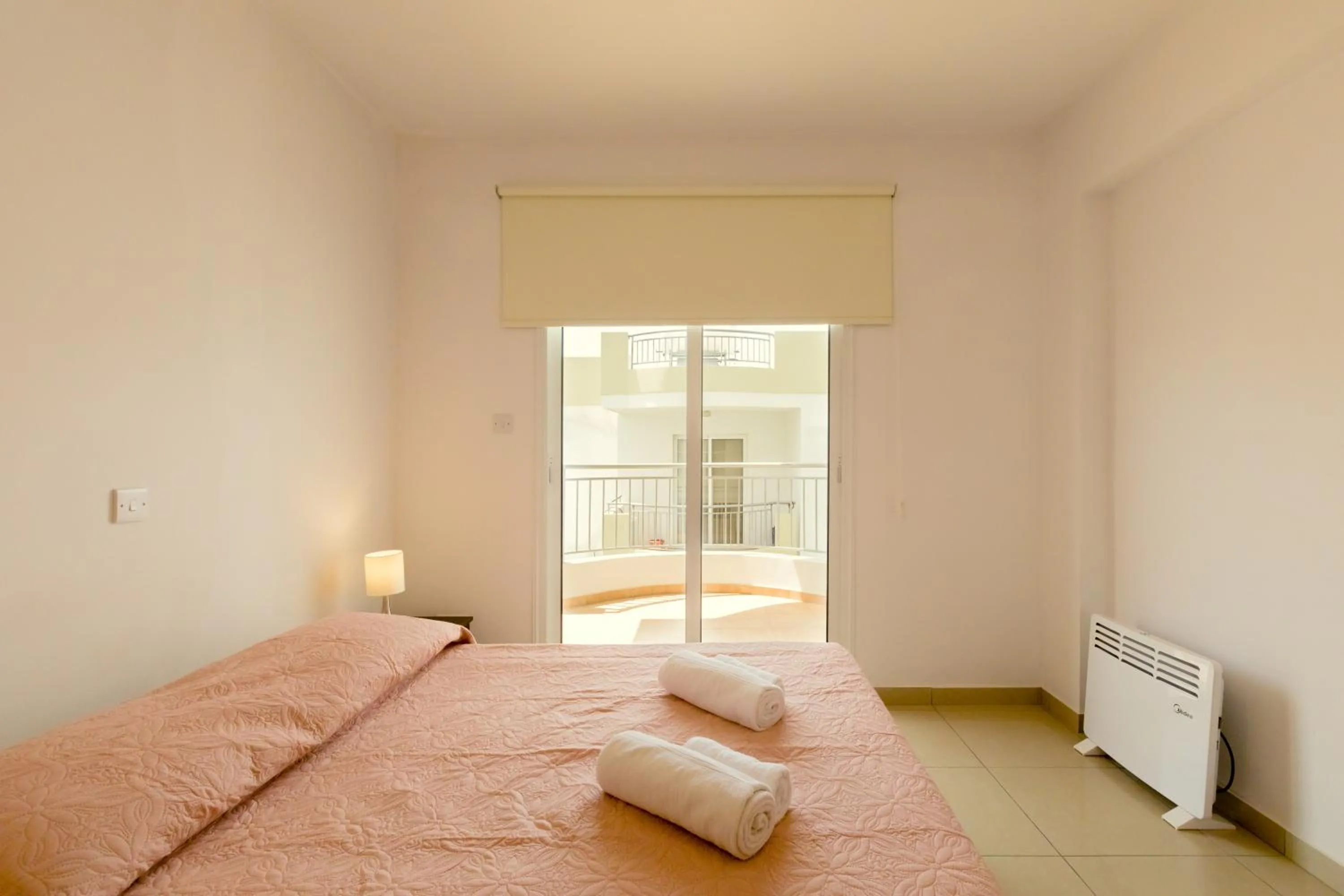 Bedroom, Bed in Oceania Bay Village