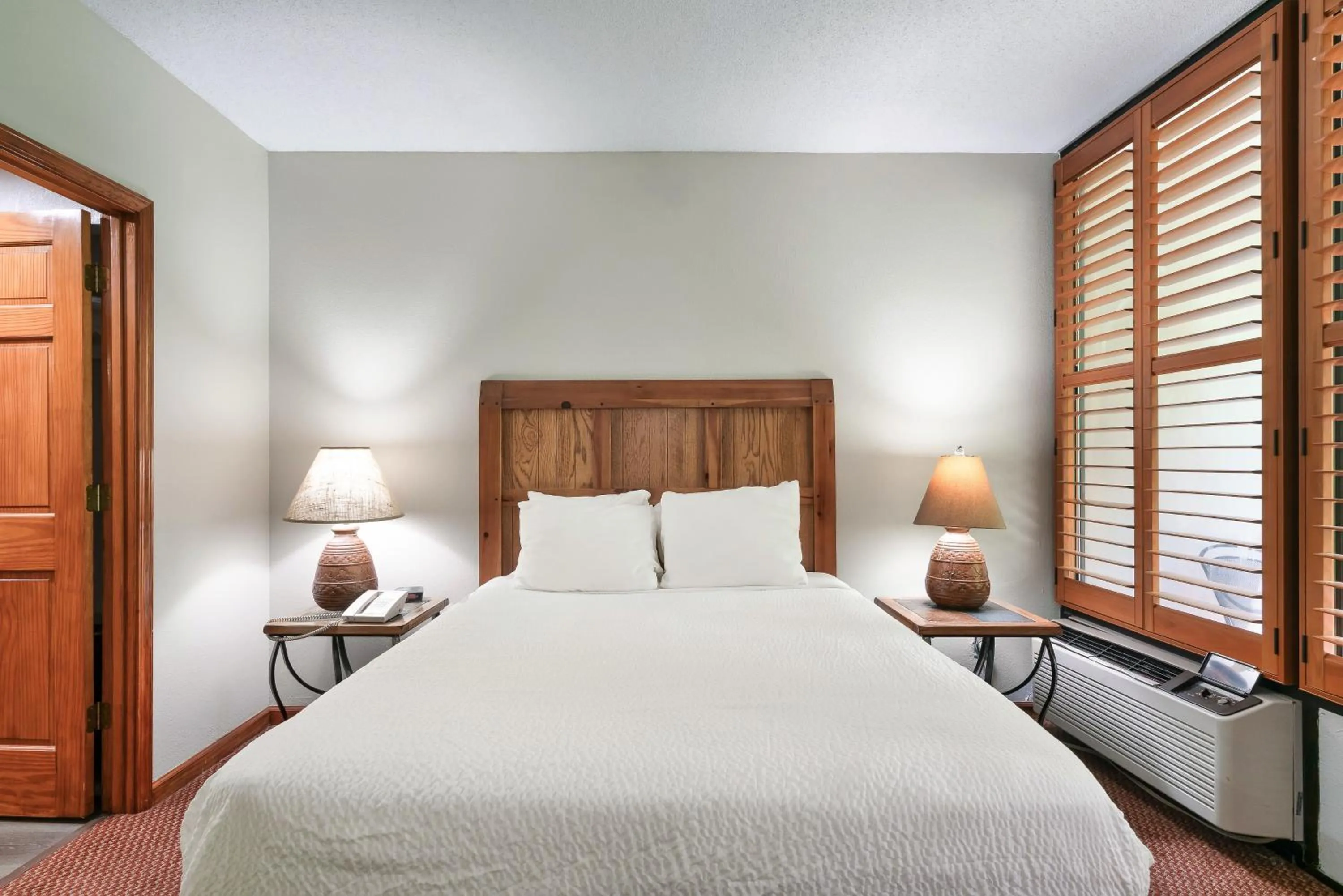 Bed in Gatlinburg Town Square