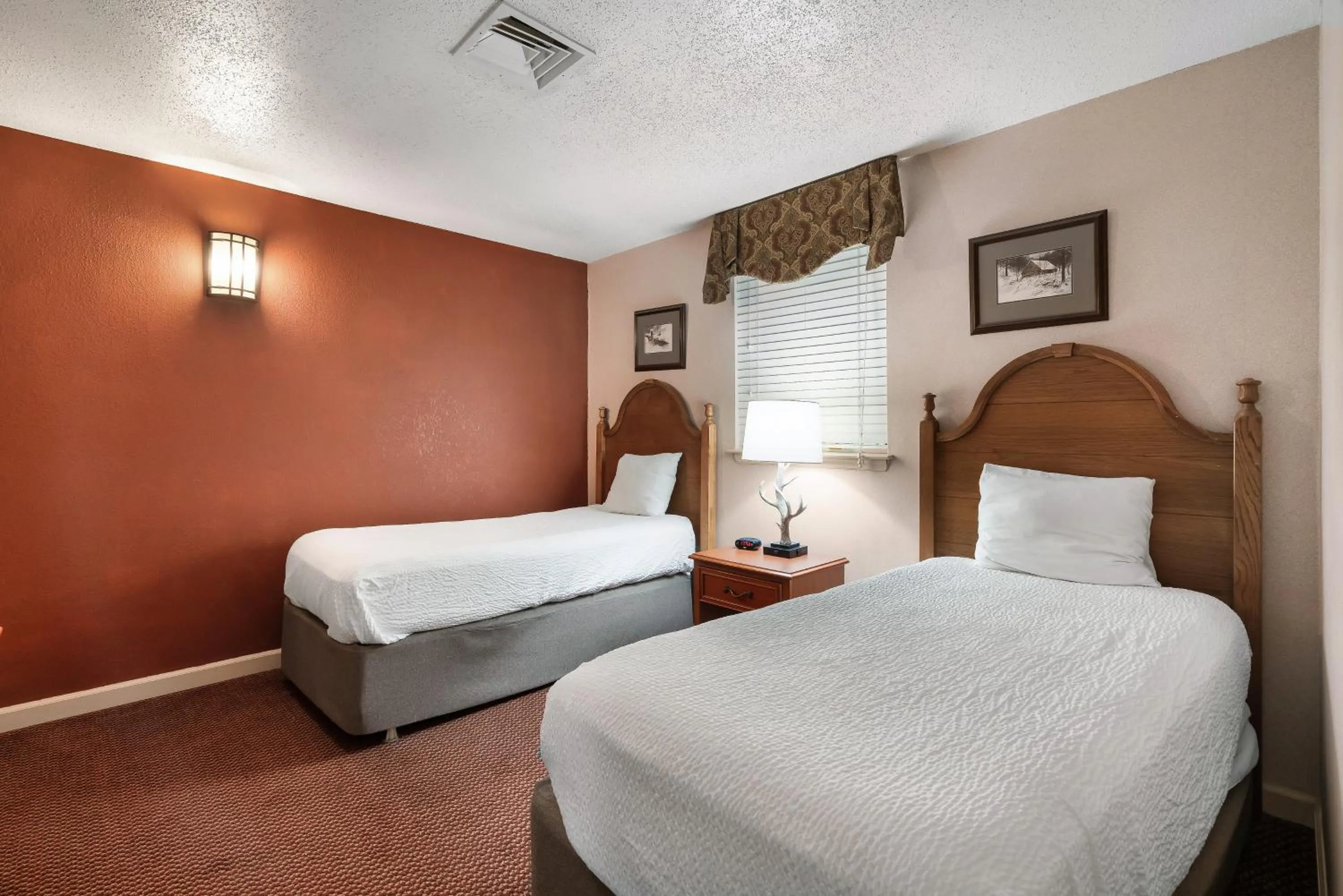 Bed in Gatlinburg Town Square