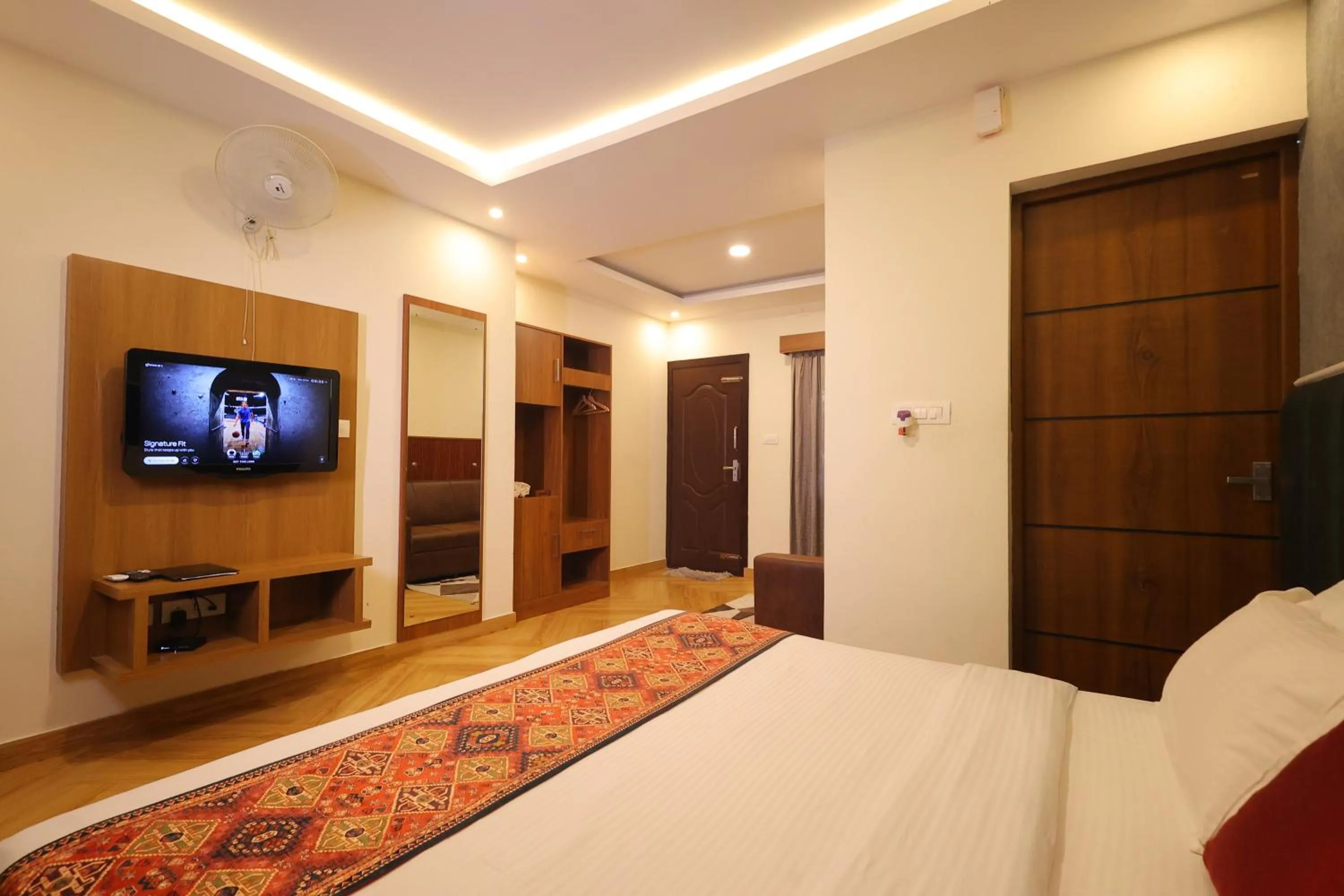 TV and multimedia, Bed in Le Eden Premium Wayanad Pool Resort