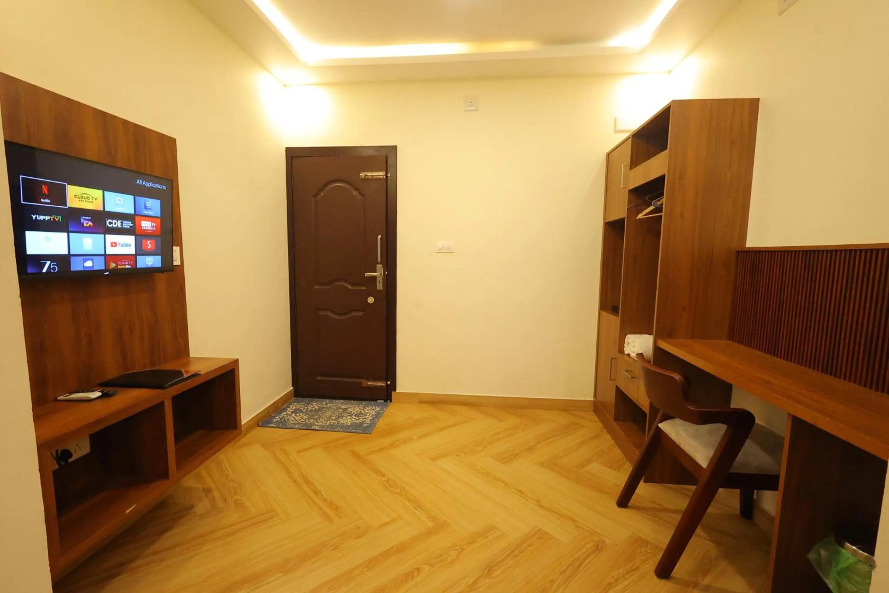 TV and multimedia in Le Eden Premium Wayanad Pool Resort