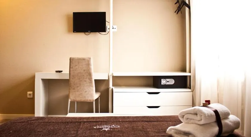 Photo of the whole room in Hotel Corona de Galicia