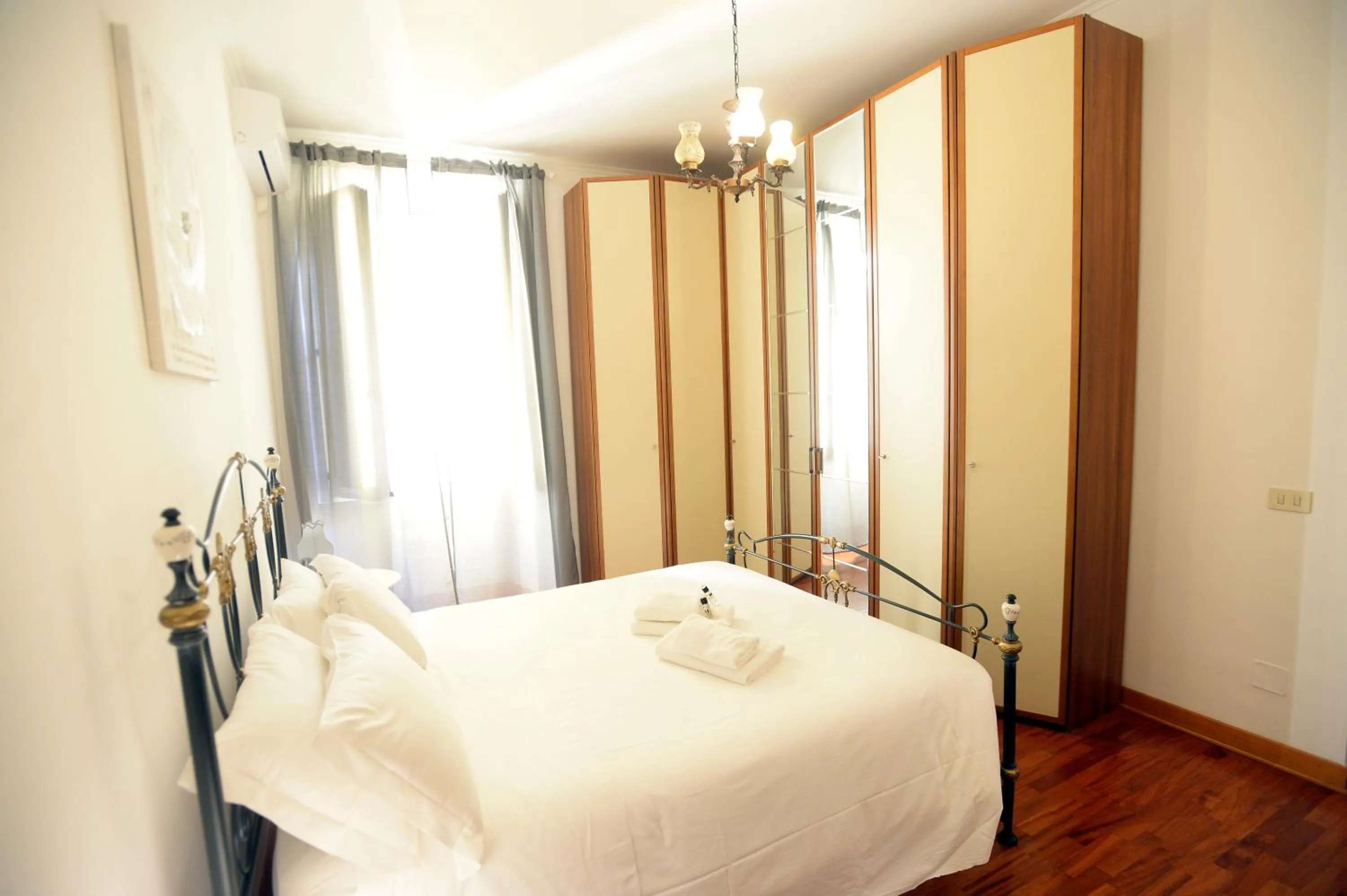 Bedroom, Bed in MECENATE DELUXE COLOSSEUM