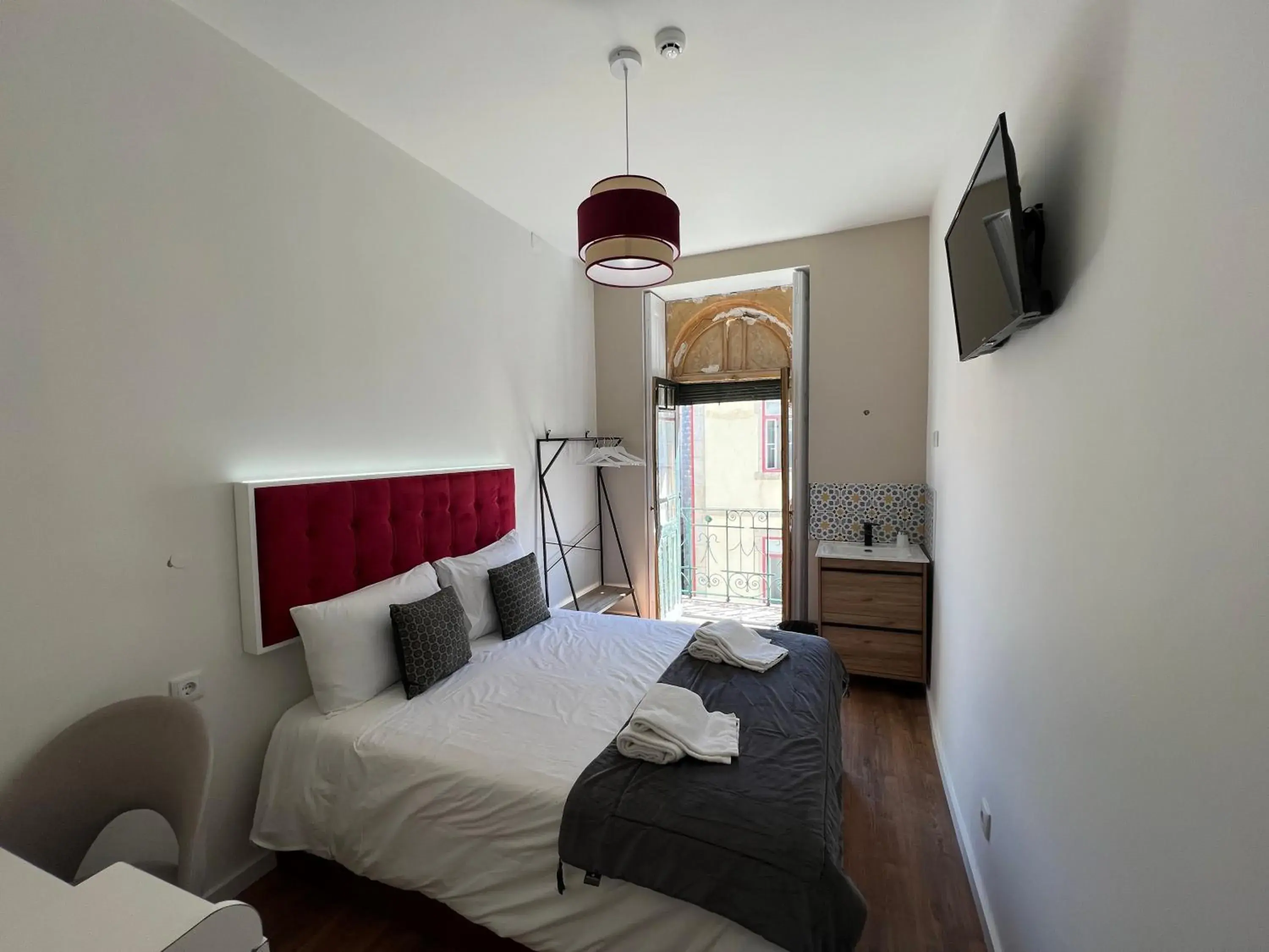 Budget Double Room - single occupancy in A Portuguesa Guest House Budget Double Room - single occupancy in A Portuguesa Guest House