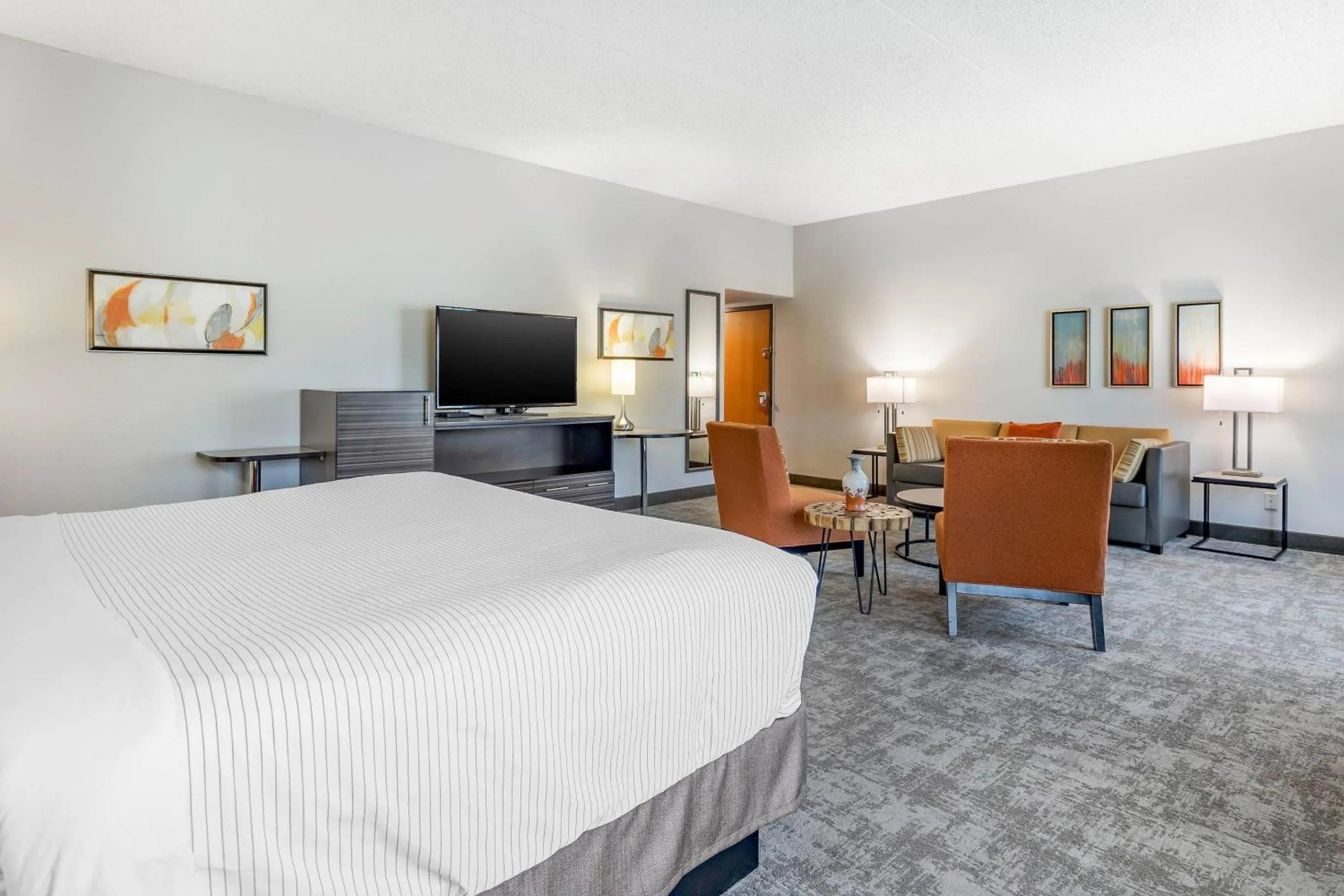 Bedroom, Bed in Hells Canyon Grand Hotel, an Ascend Collection Hotel