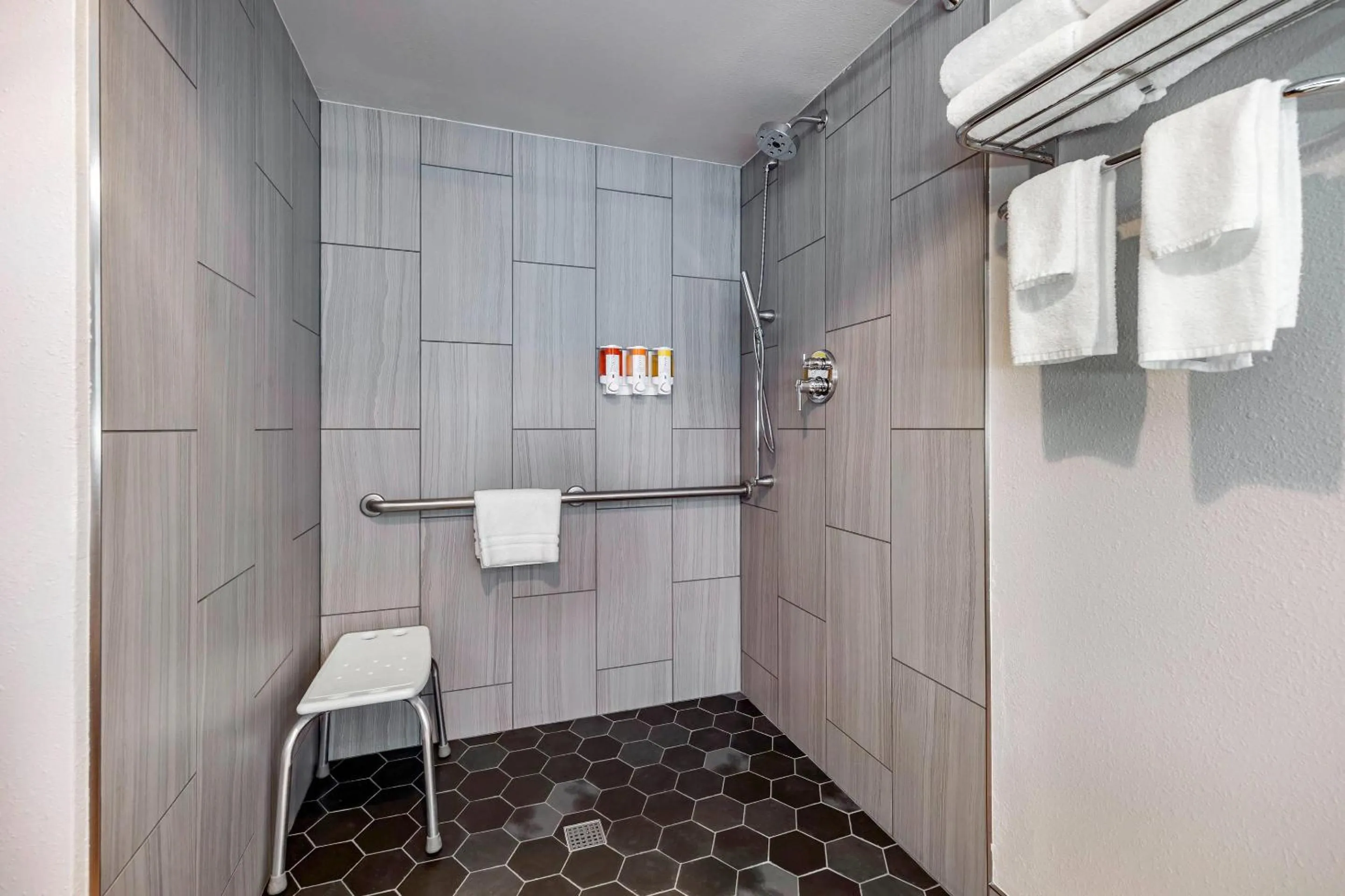 Bedroom in Hells Canyon Grand Hotel, an Ascend Collection Hotel