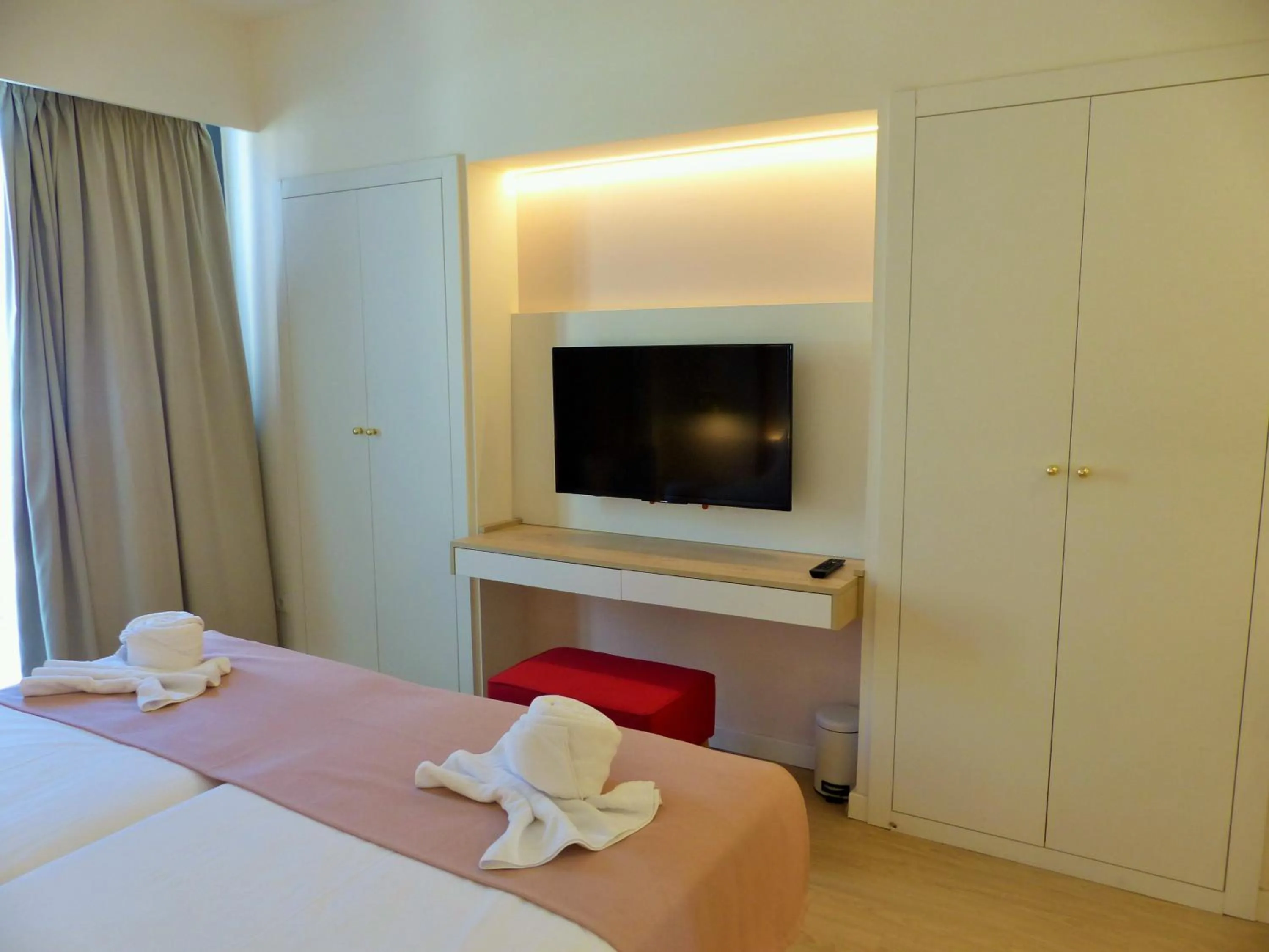 Bed in Sol i Vida Hotel - Adults Only