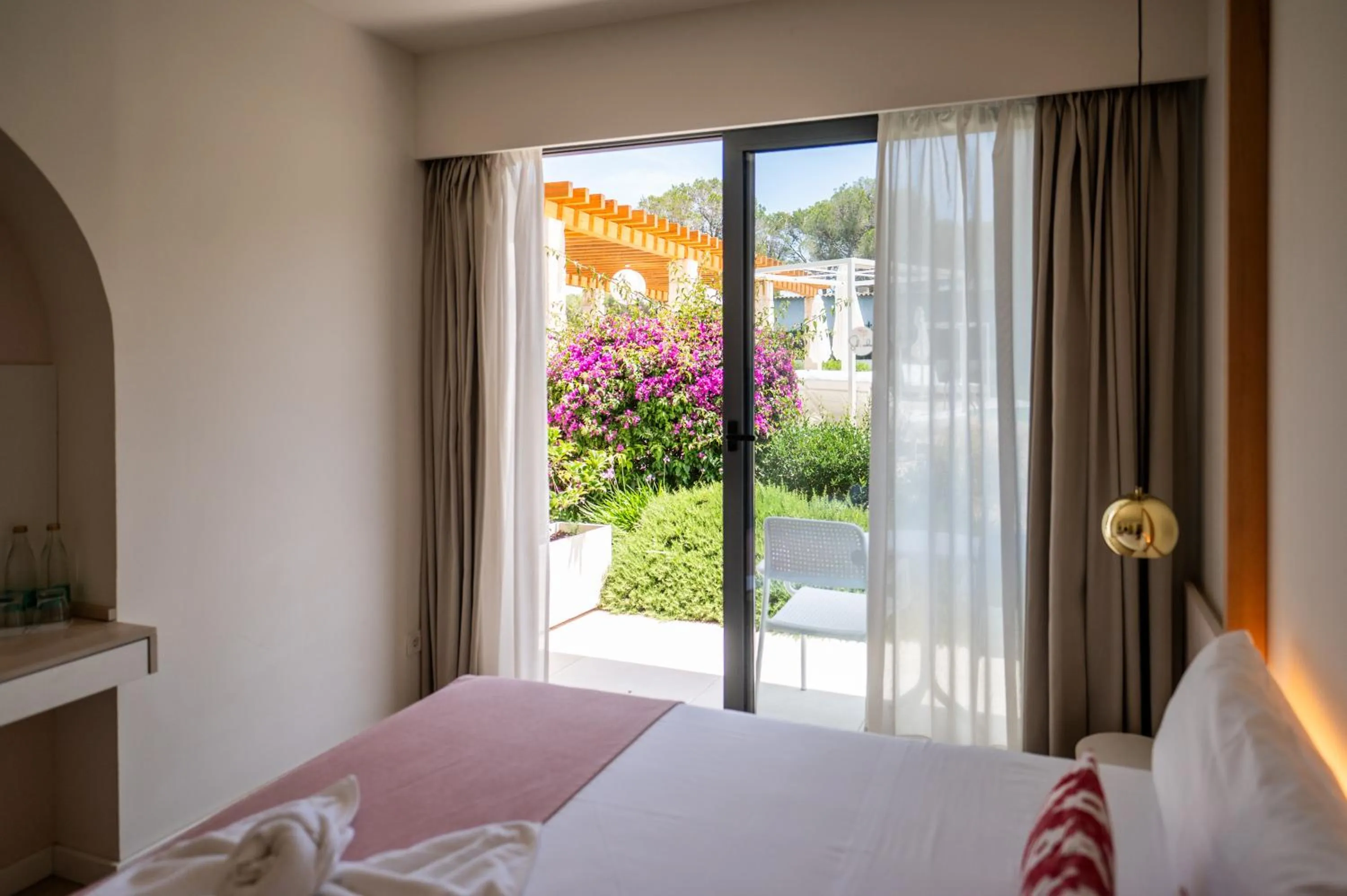 Bed in Sol i Vida Hotel - Adults Only