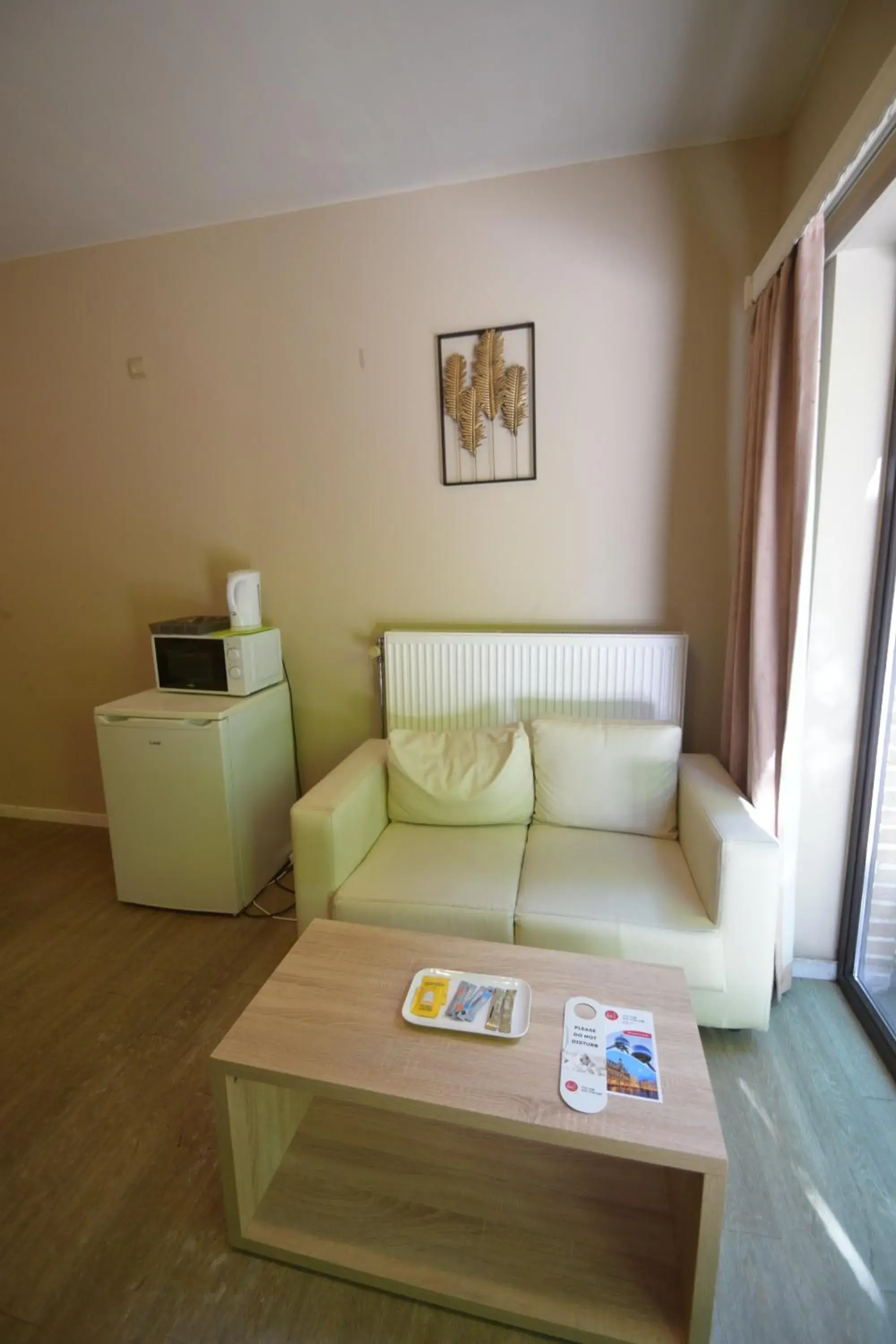 Large Twin Studio in Budget Flats Brussels Large Twin Studio in Budget Flats Brussels