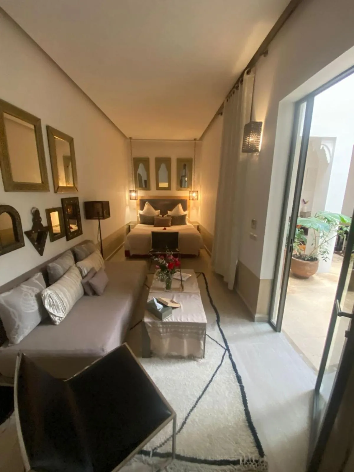 Photo of the whole room, Bed in Riad Dar 73