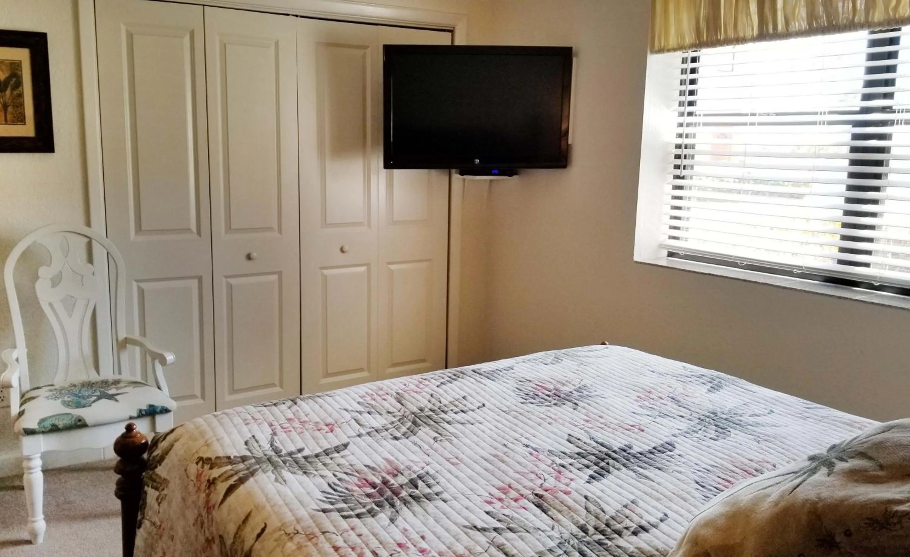 Bedroom, Bed in Gulf Winds Resort by Travel Resort Services