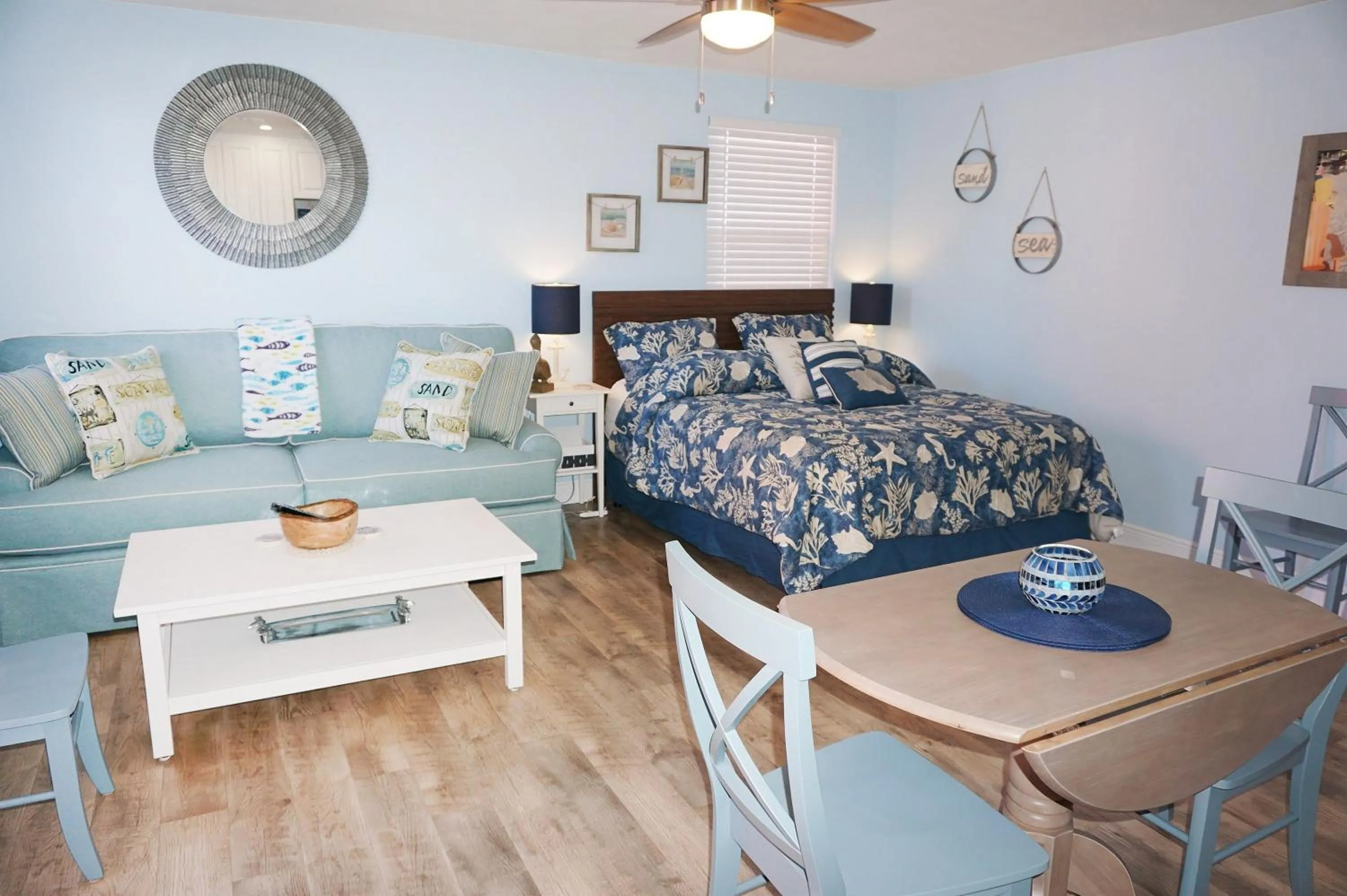 Photo of the whole room, Bed in Gulf Winds Resort by Travel Resort Services