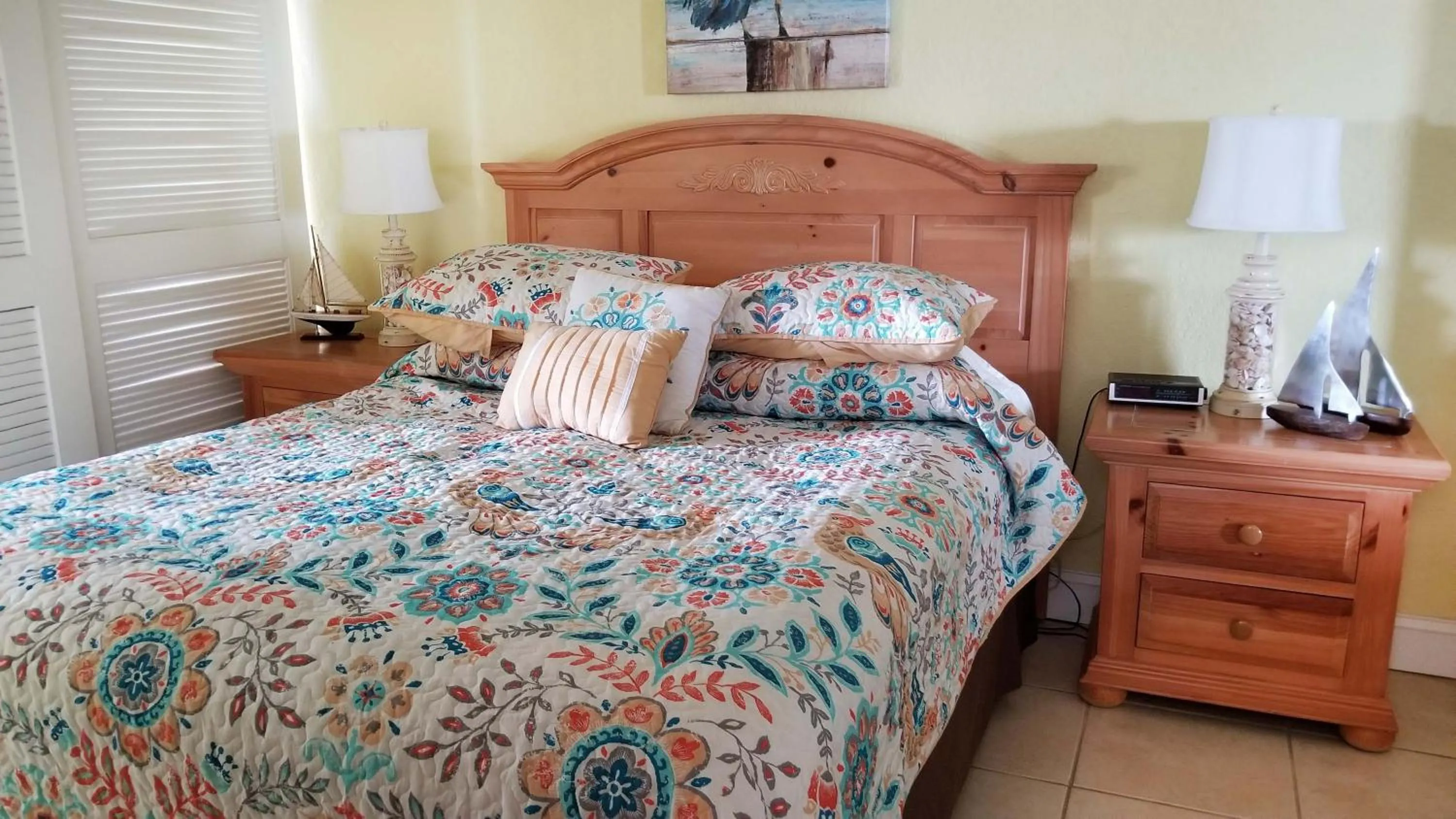 Bedroom, Bed in Gulf Winds Resort by Travel Resort Services