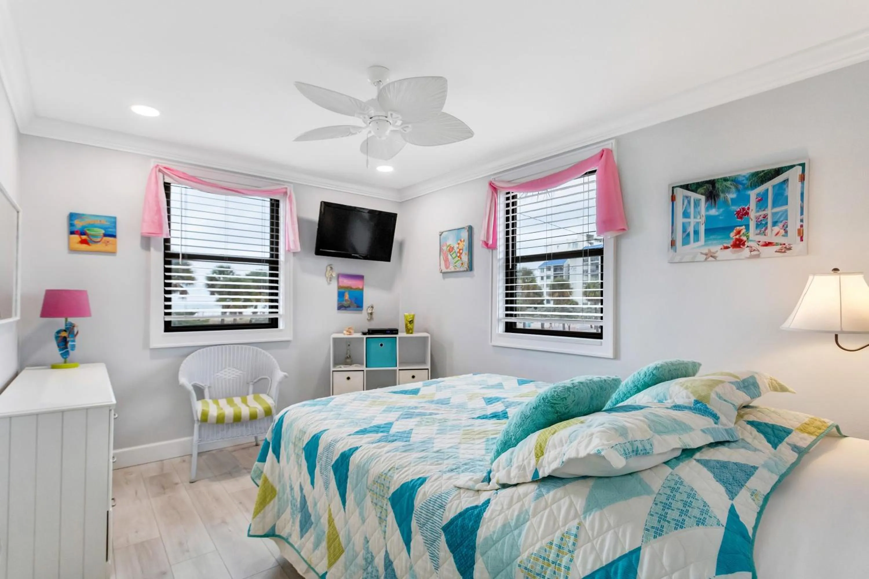 Bedroom, Bed in Gulf Winds Resort by Travel Resort Services