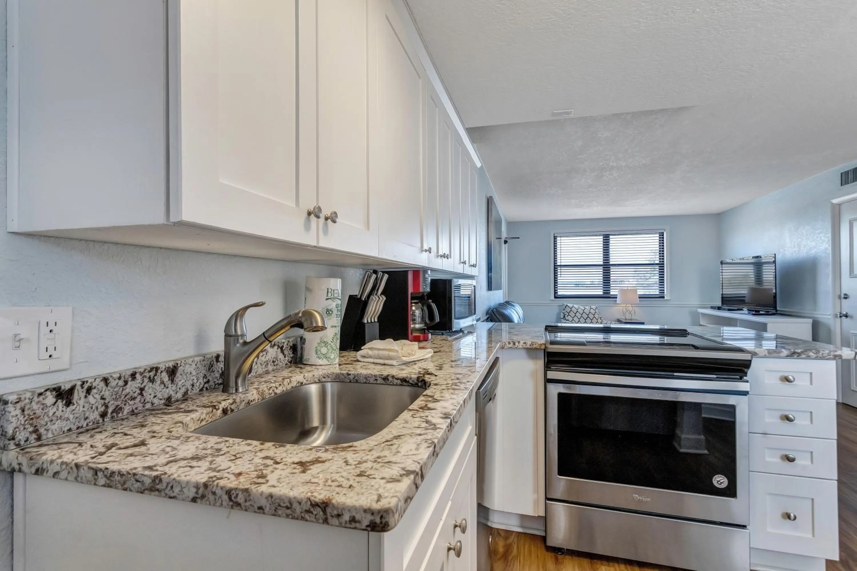 Kitchen or kitchenette in Gulf Winds Resort by Travel Resort Services