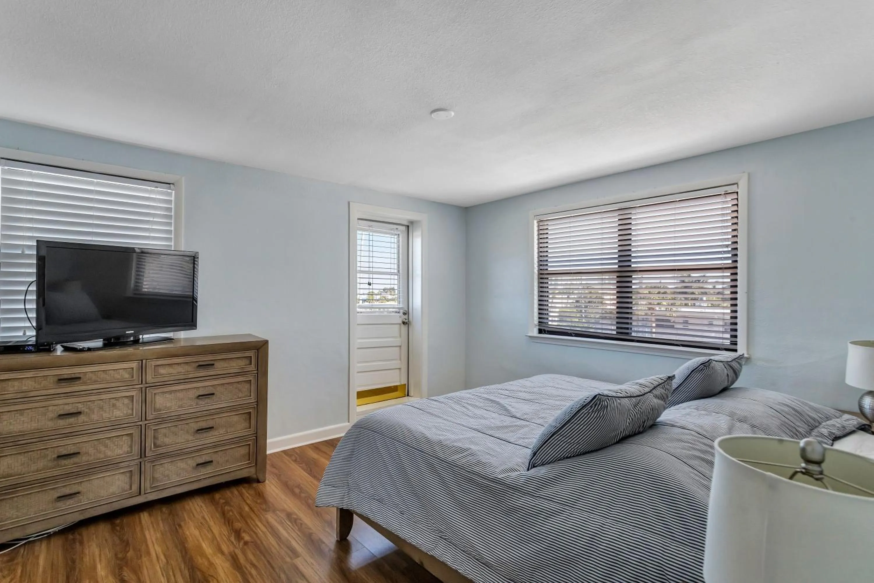 Bedroom, Bed in Gulf Winds Resort by Travel Resort Services