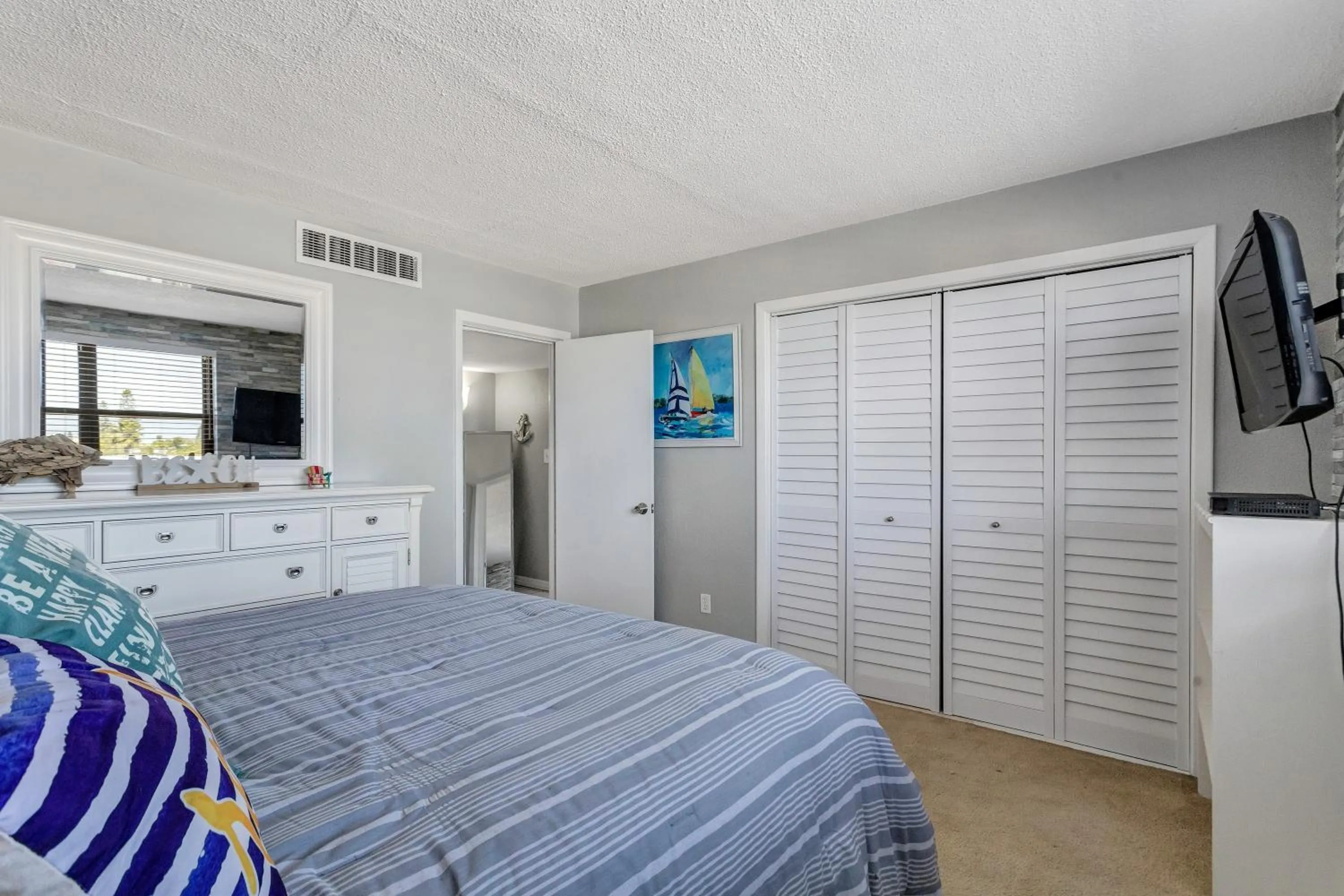 Bedroom, Bed in Gulf Winds Resort by Travel Resort Services