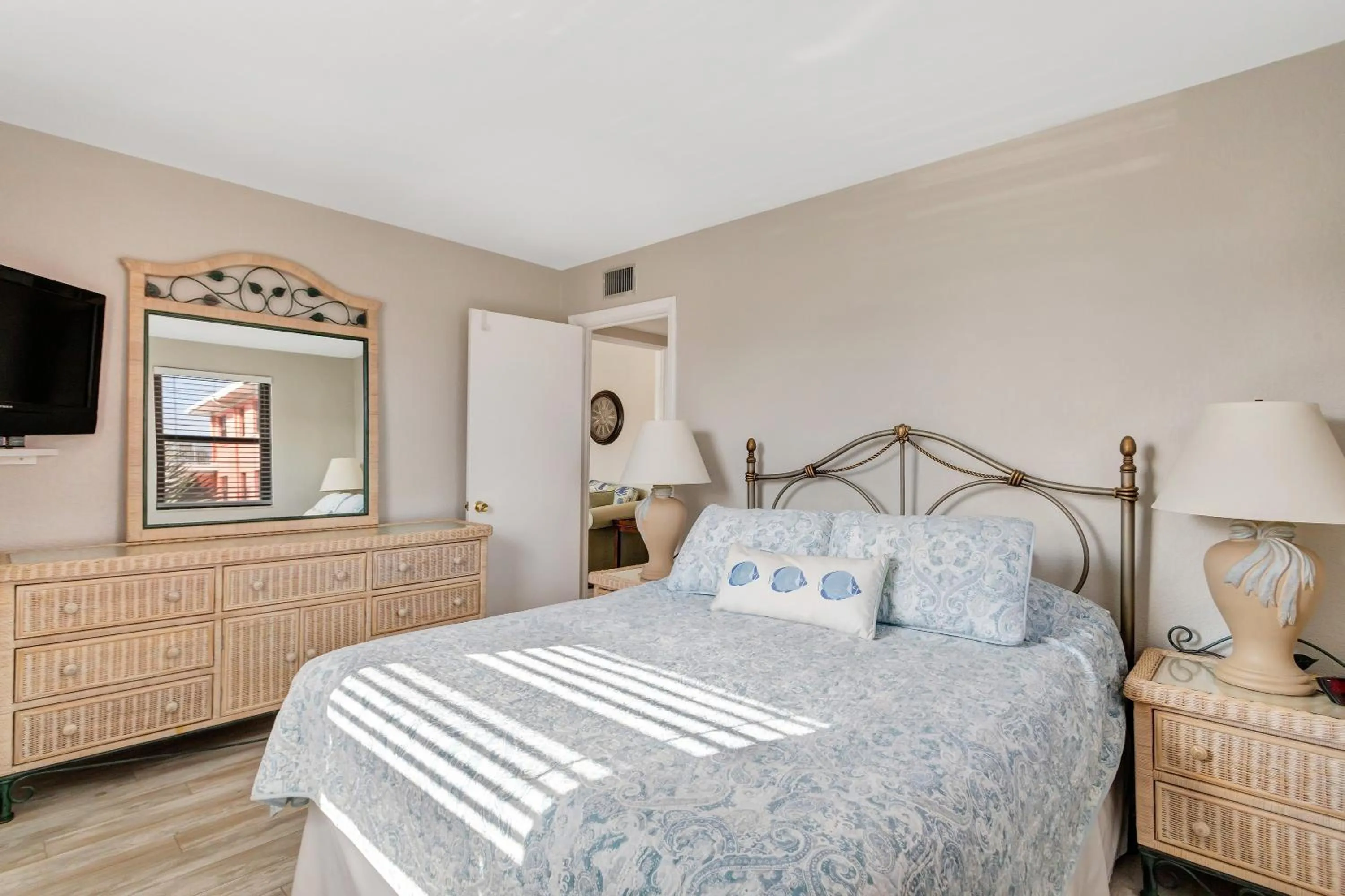 Bedroom, Bed in Gulf Winds Resort by Travel Resort Services