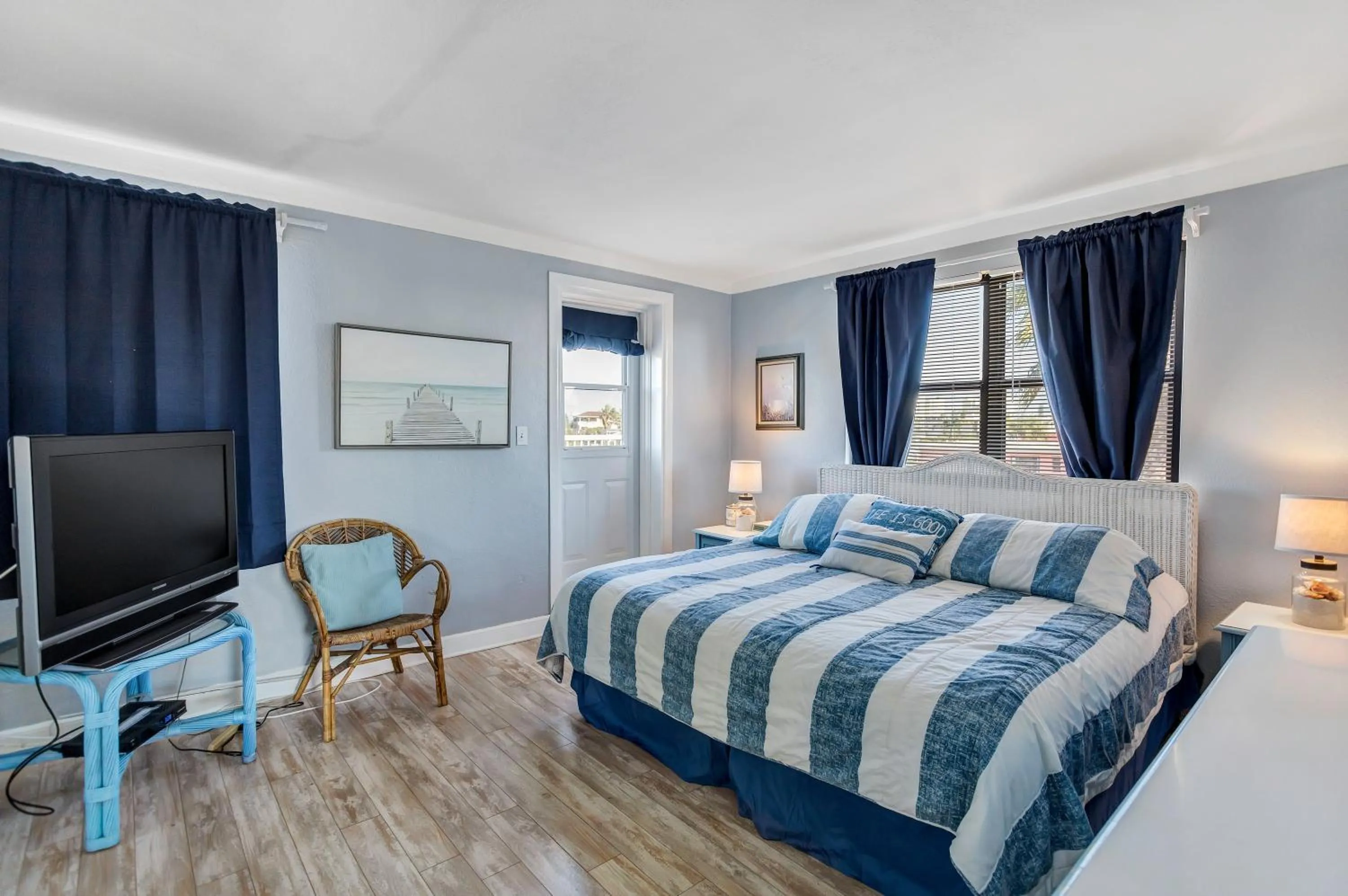 Bedroom, Bed in Gulf Winds Resort by Travel Resort Services