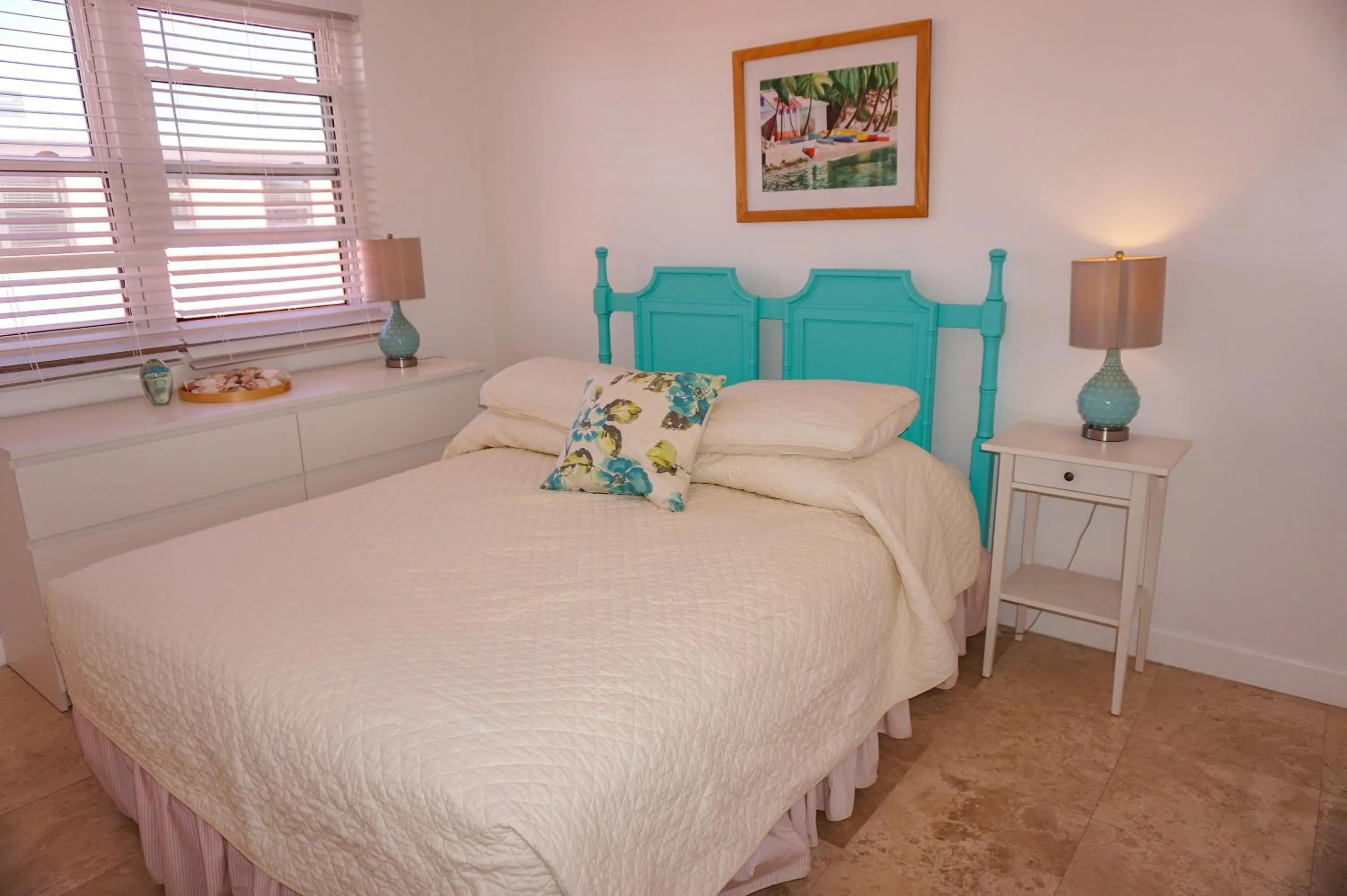 Bedroom, Bed in Gulf Winds Resort by Travel Resort Services
