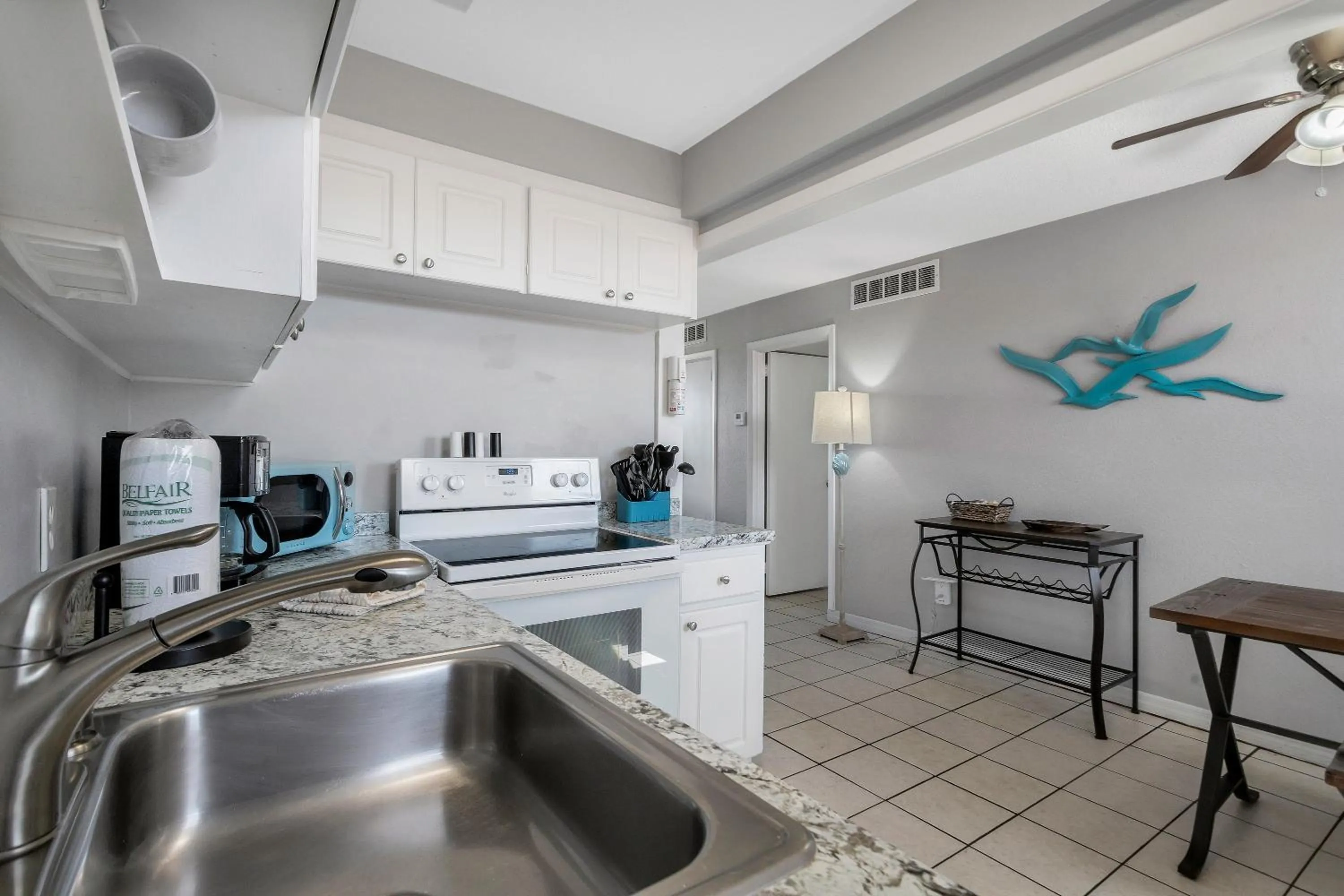 Kitchen or kitchenette in Gulf Winds Resort by Travel Resort Services