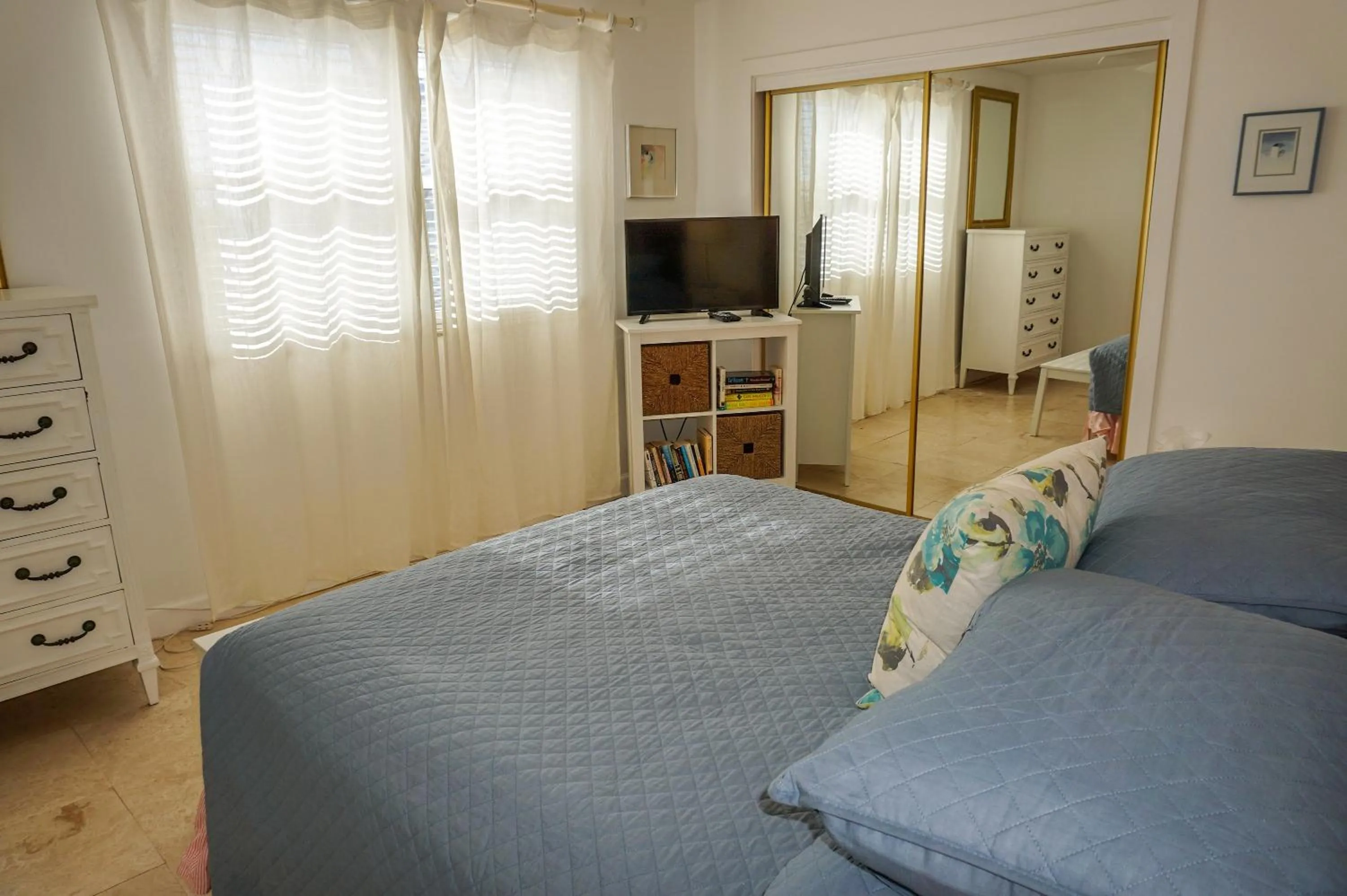 Bedroom, Bed in Gulf Winds Resort by Travel Resort Services