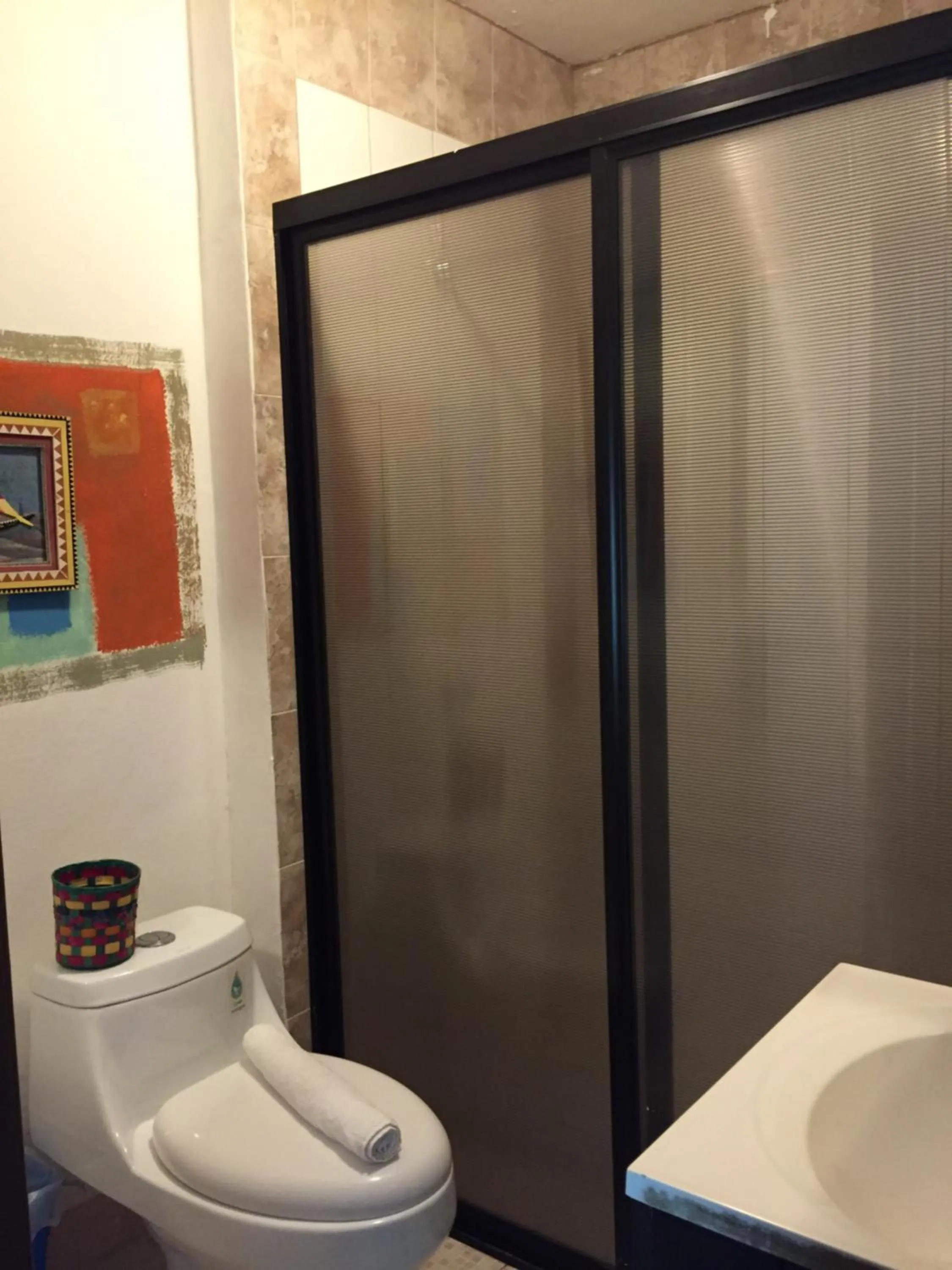 Bathroom in Buenos Días Guest House