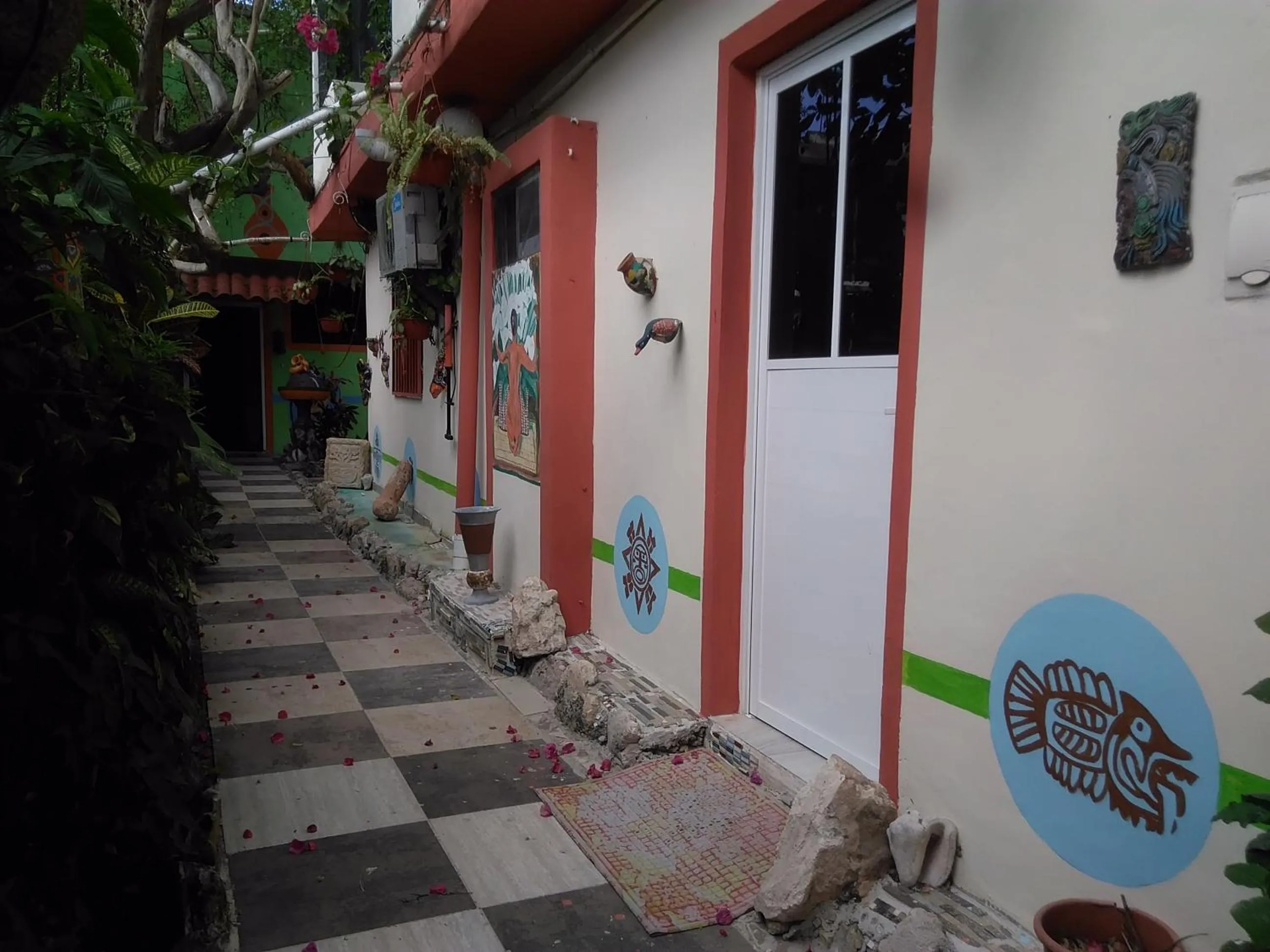 Property building in Buenos Días Guest House