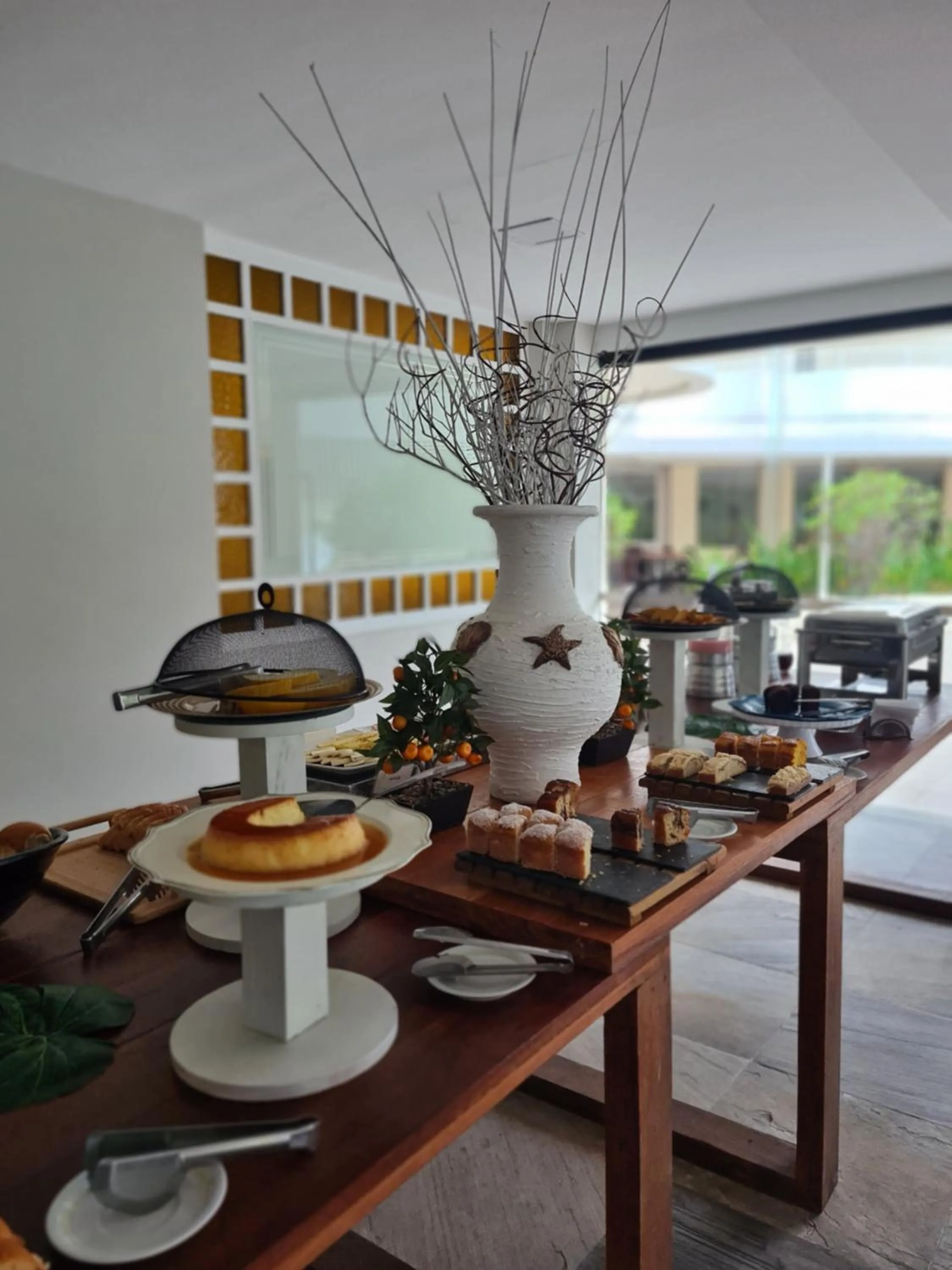 Food and drinks in Praia Brava Hotel