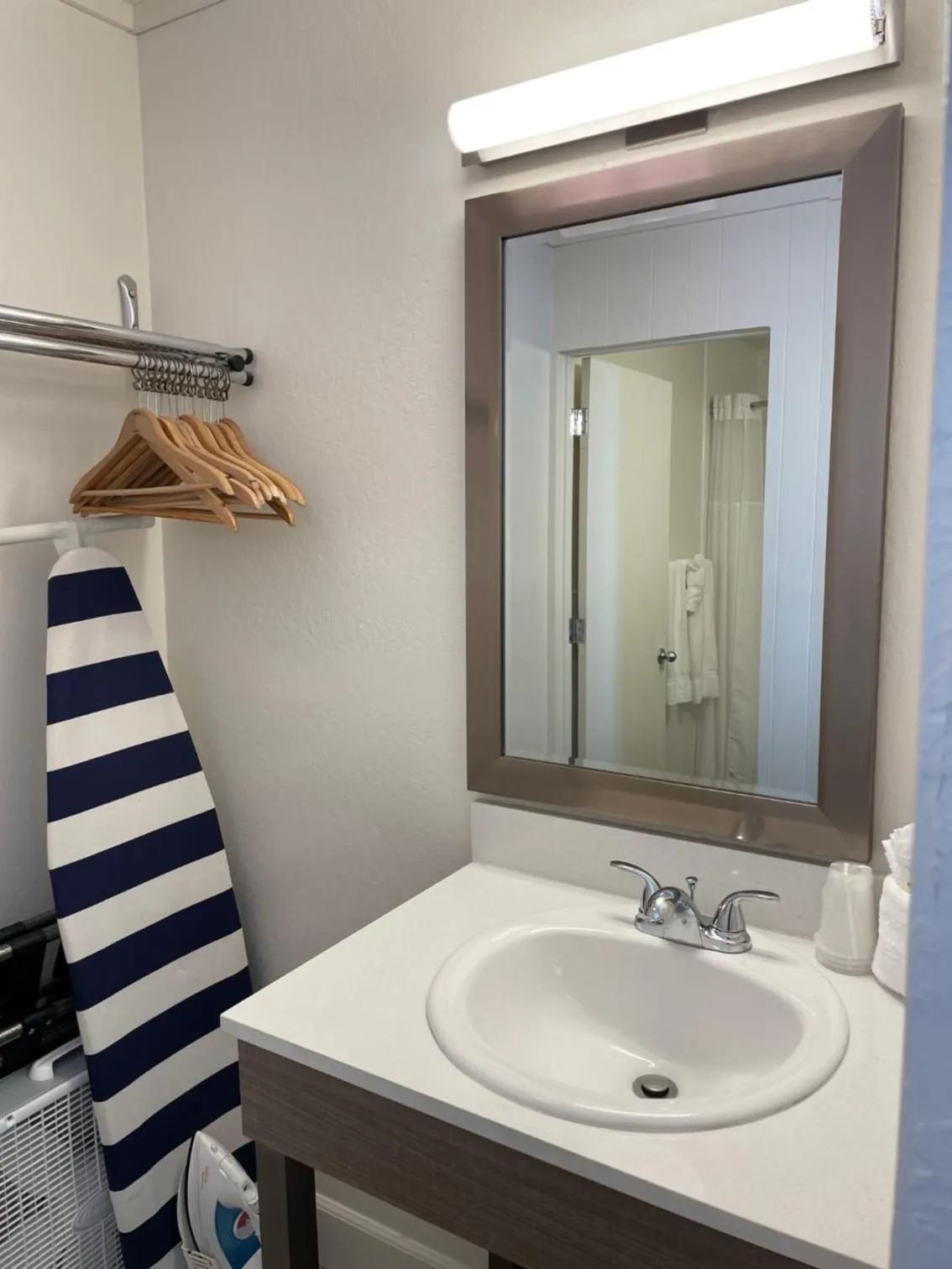 Bathroom in Crown Motel