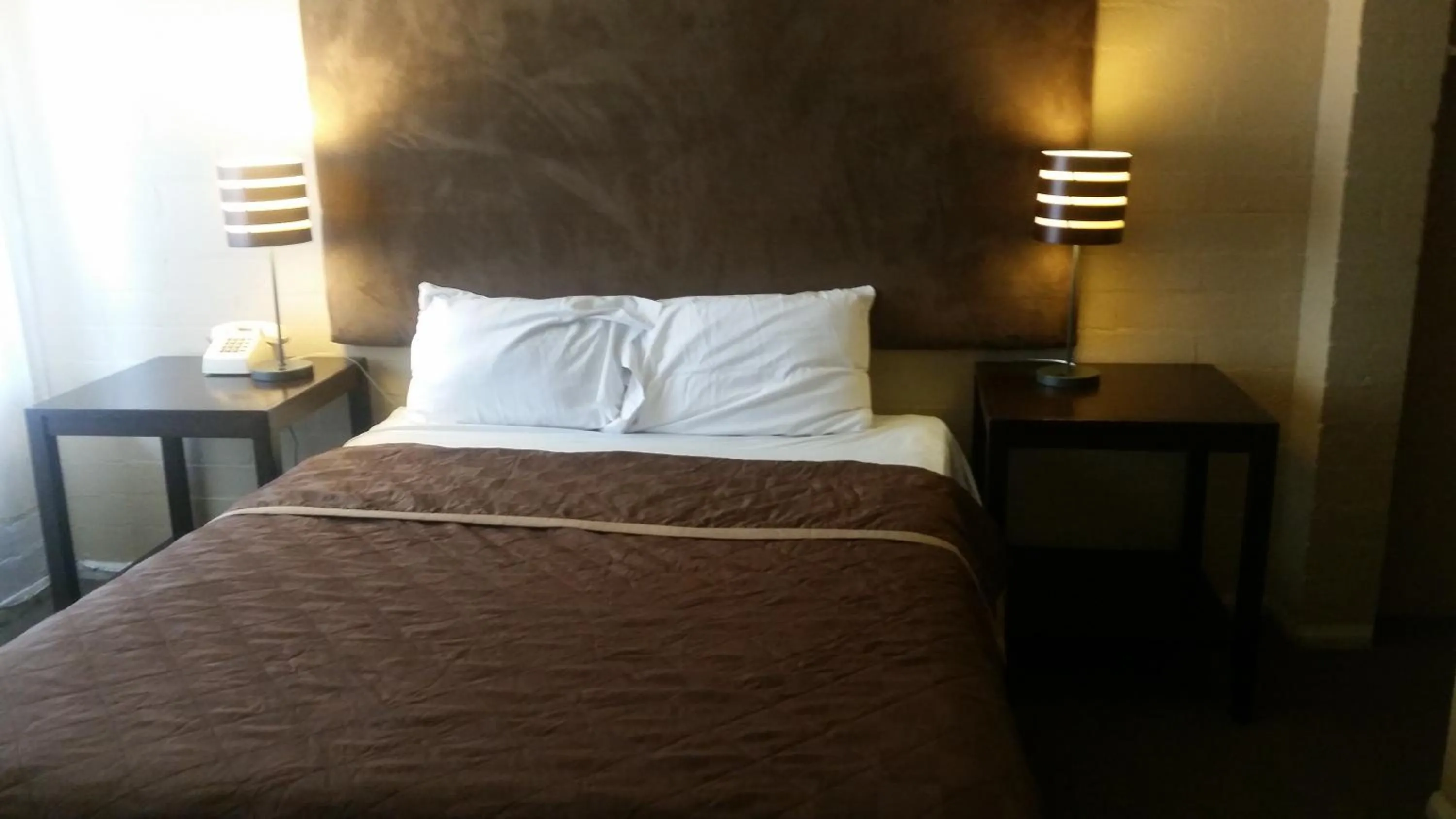 Bed in The Gold Lodge