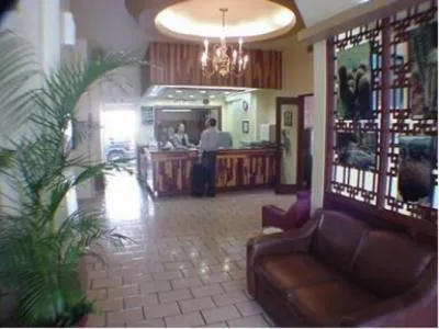 Lobby or reception in Hotel 5a Avenida
