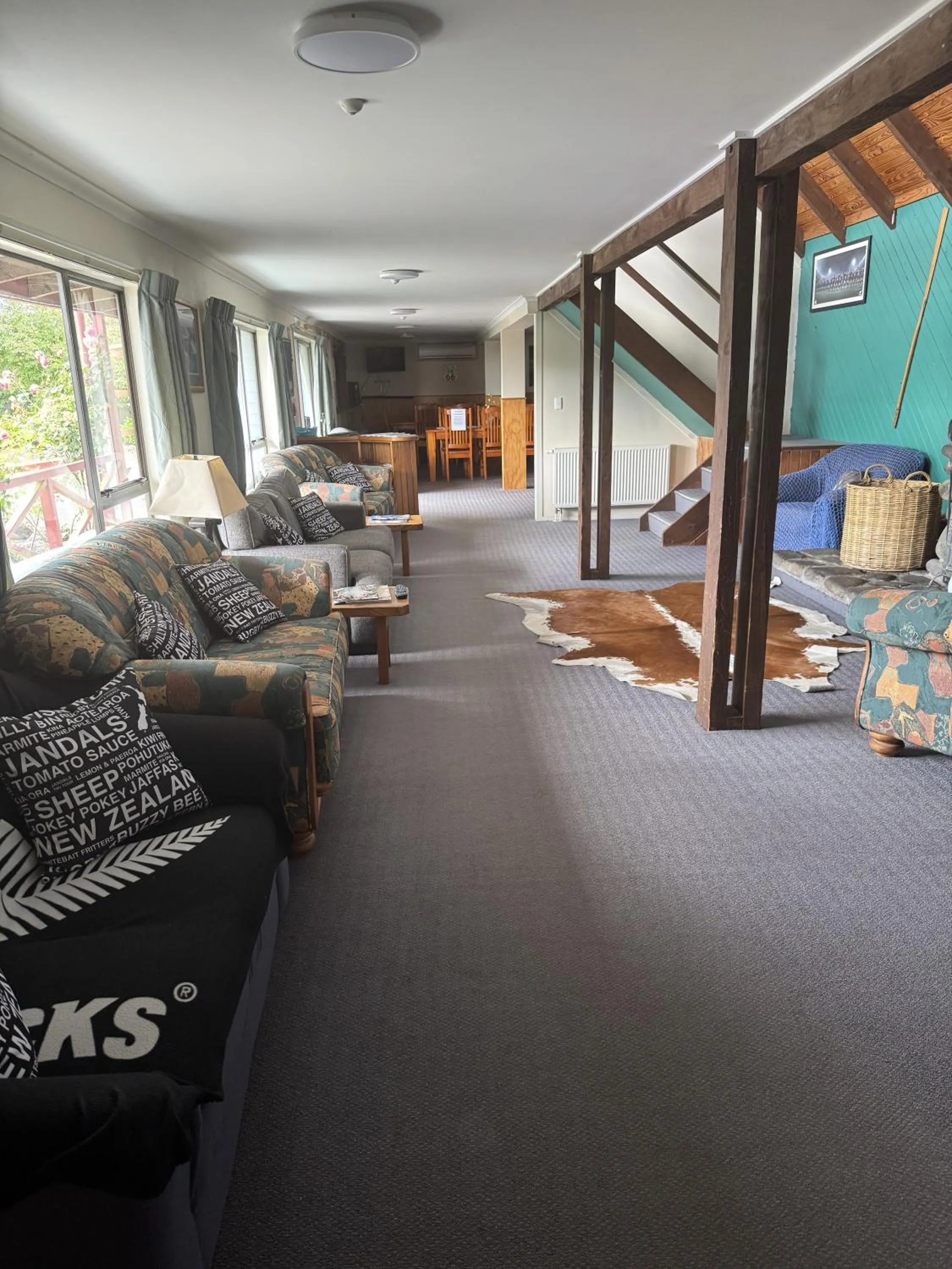 Communal lounge/ TV room in Adventure Lodge and Motels and Tongariro Crossing Track Transport