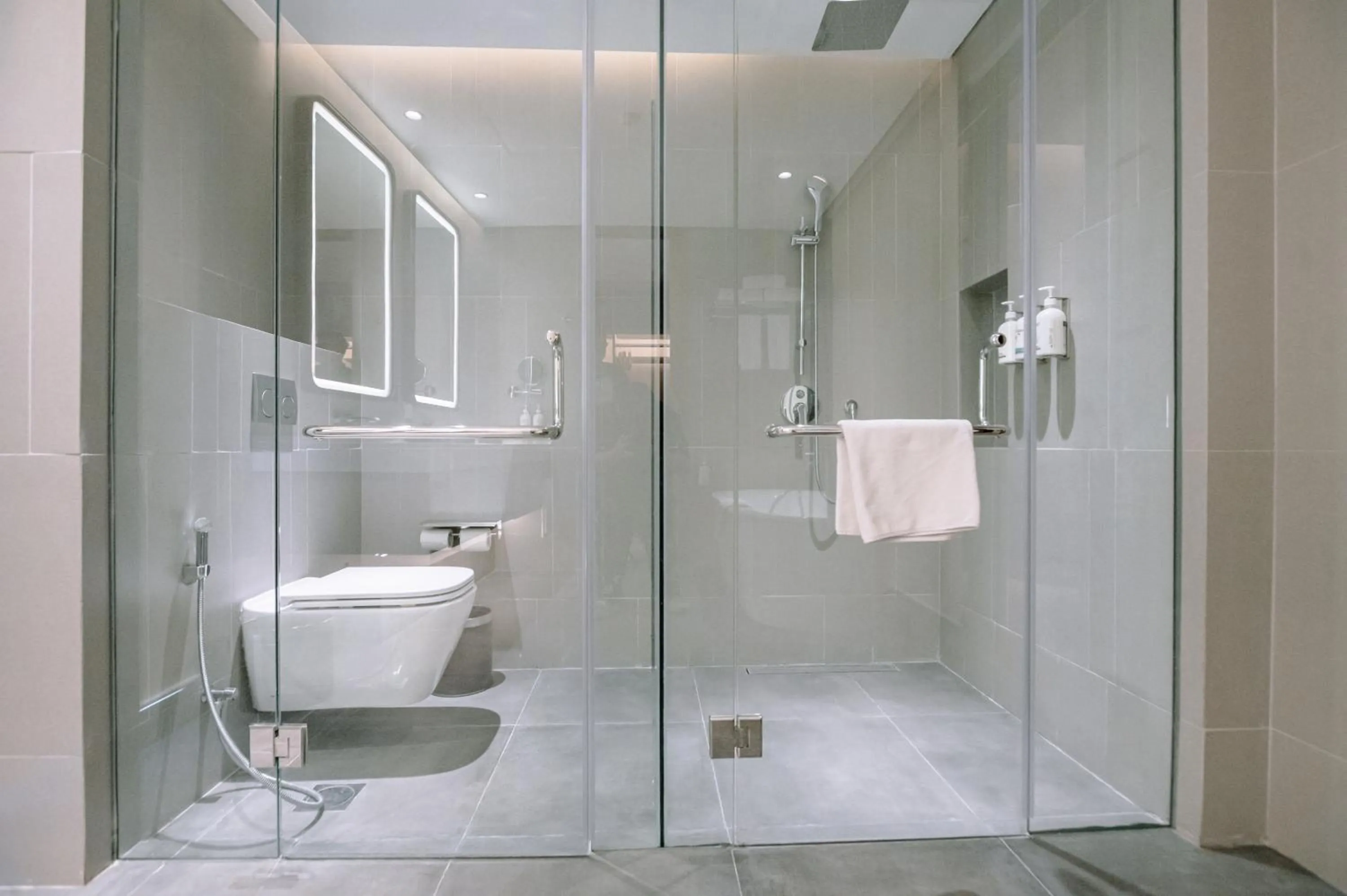 Bathroom in Holiday Inn Lampung Bukit Randu by IHG