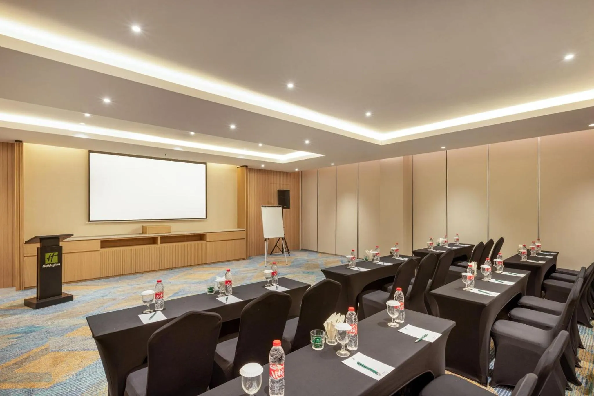 Meeting/conference room in Holiday Inn Lampung Bukit Randu by IHG