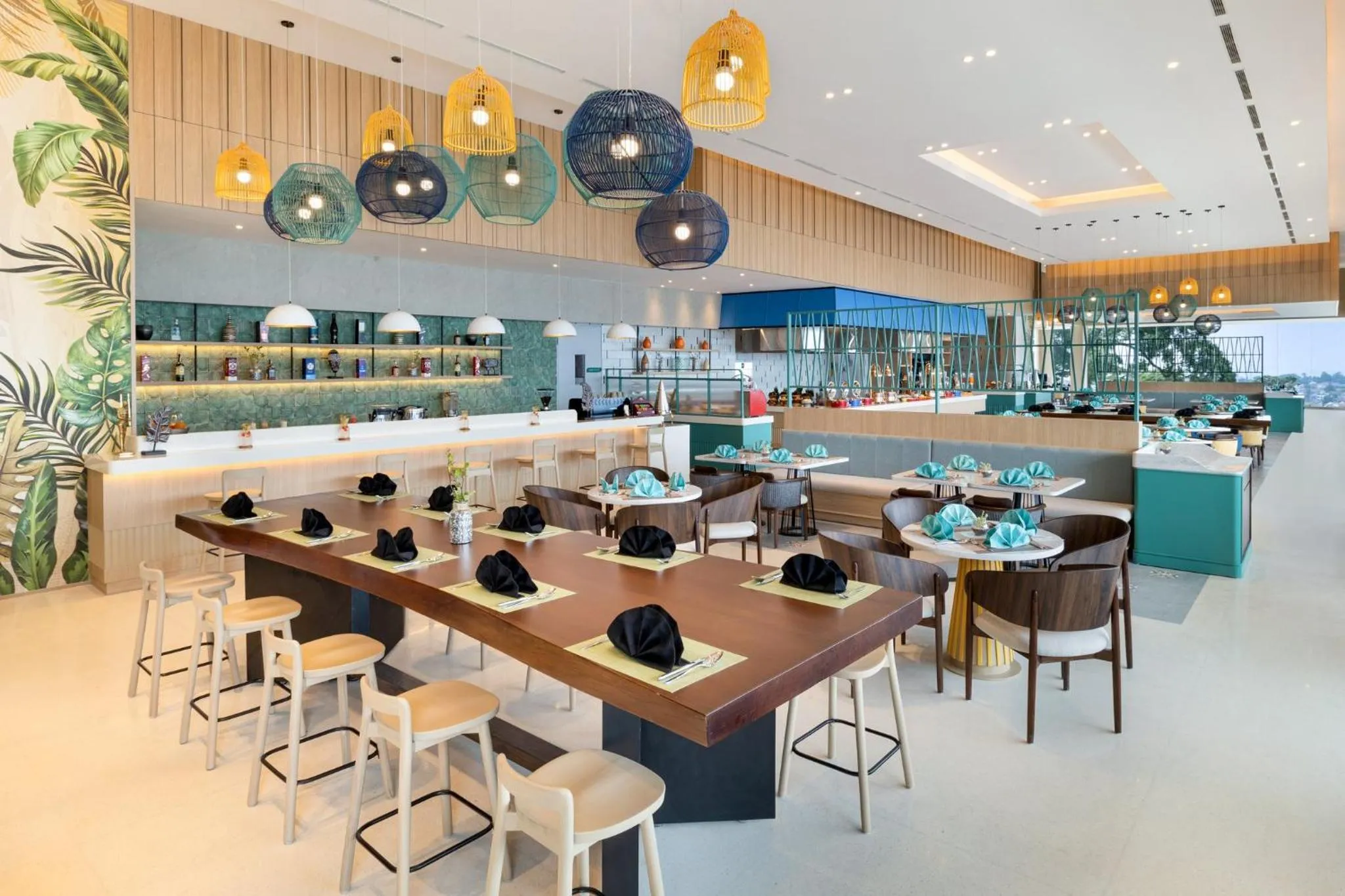 Restaurant/places to eat in Holiday Inn Lampung Bukit Randu by IHG