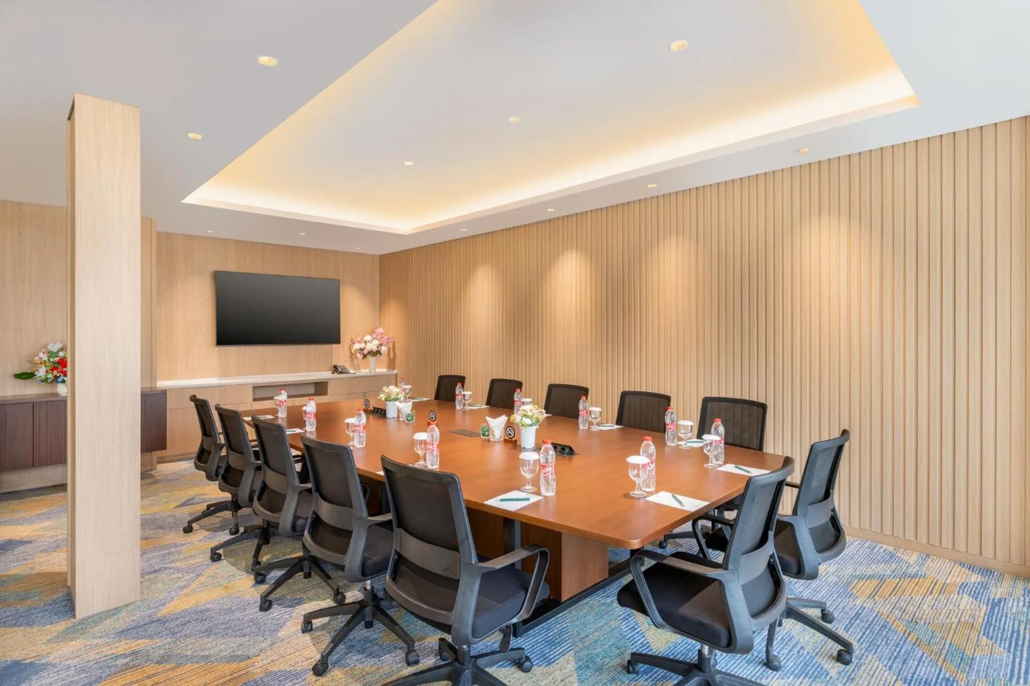 Meeting/conference room in Holiday Inn Lampung Bukit Randu by IHG