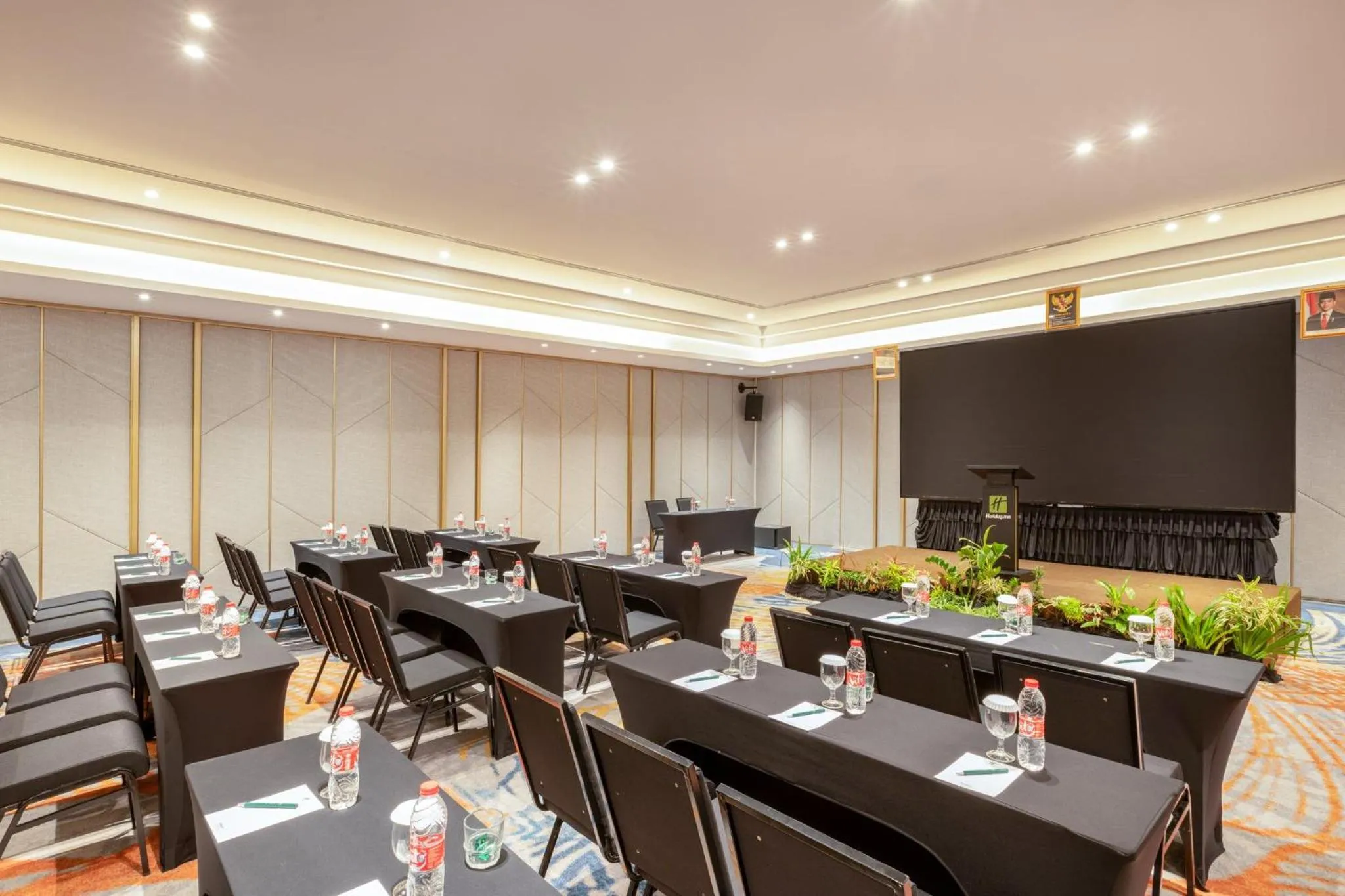 Meeting/conference room in Holiday Inn Lampung Bukit Randu by IHG