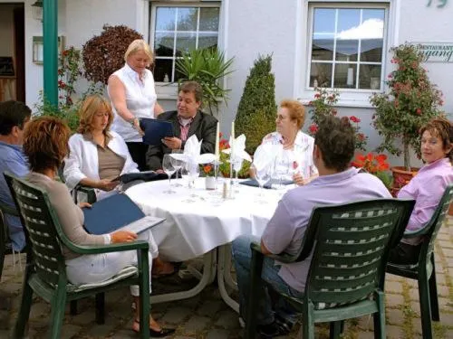 Restaurant/places to eat in Hotel Sterkel