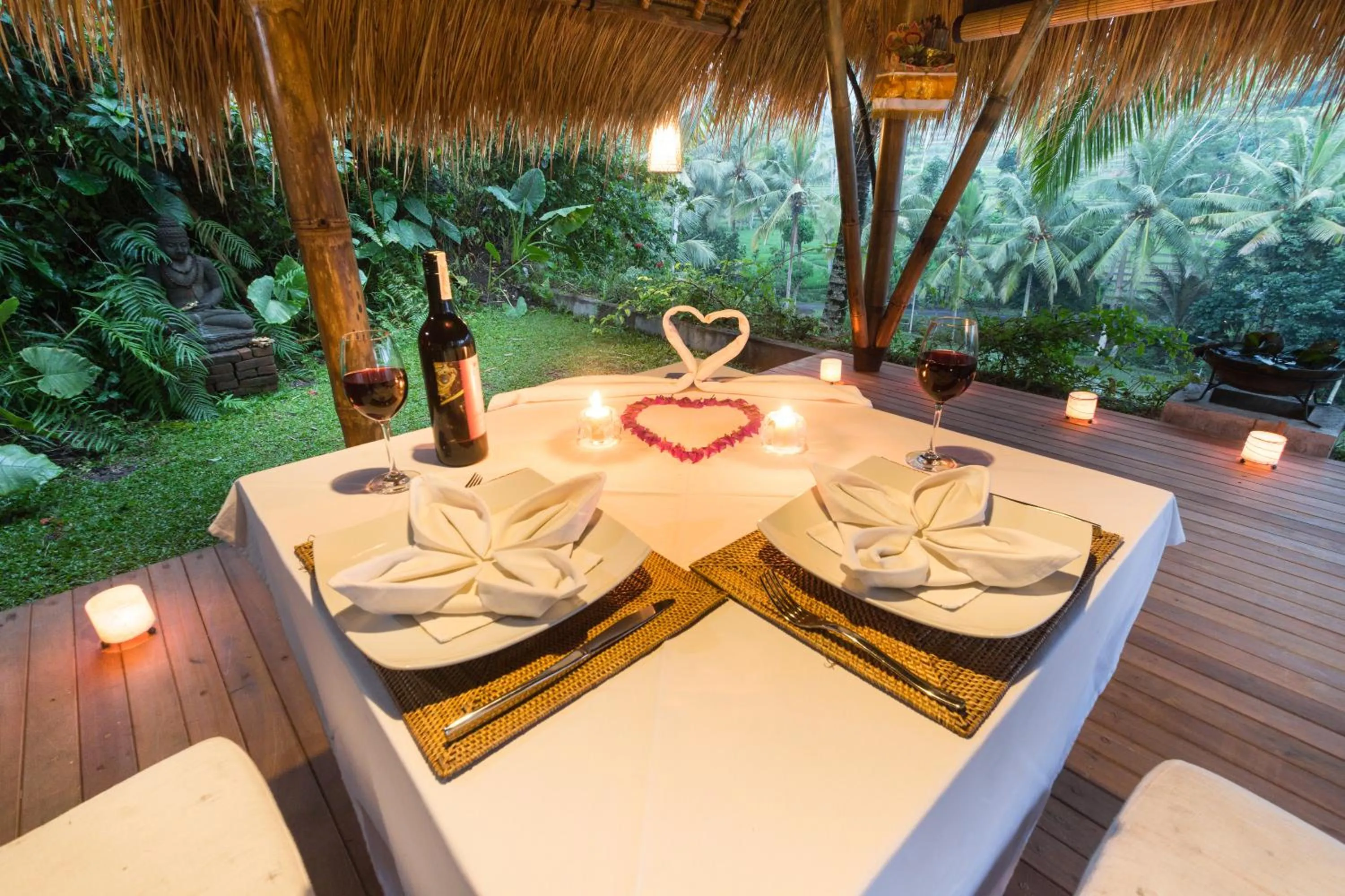 Restaurant/places to eat in Cepik Villa Sidemen by AGATA