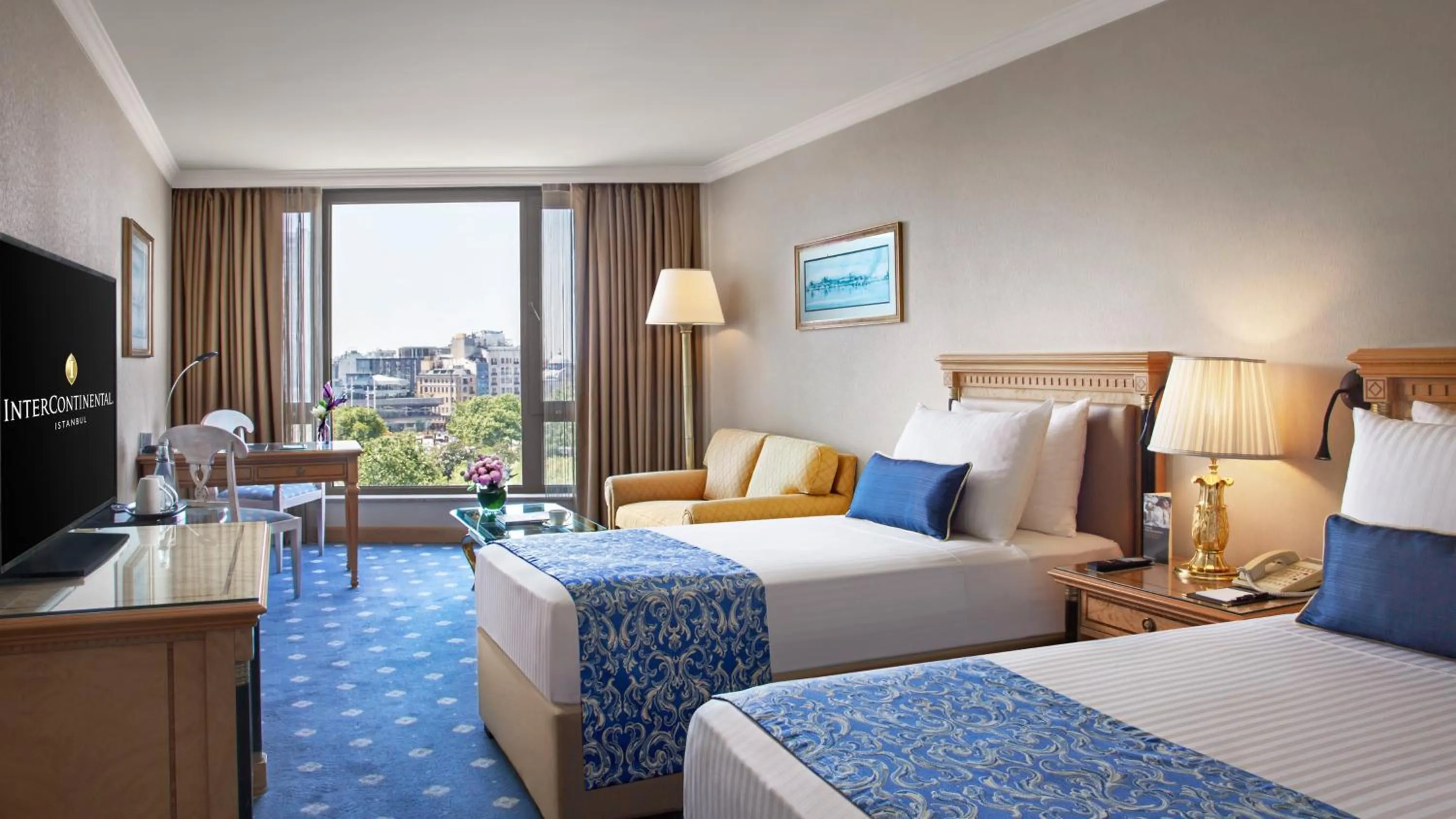 Photo of the whole room, Bed in InterContinental Istanbul by IHG