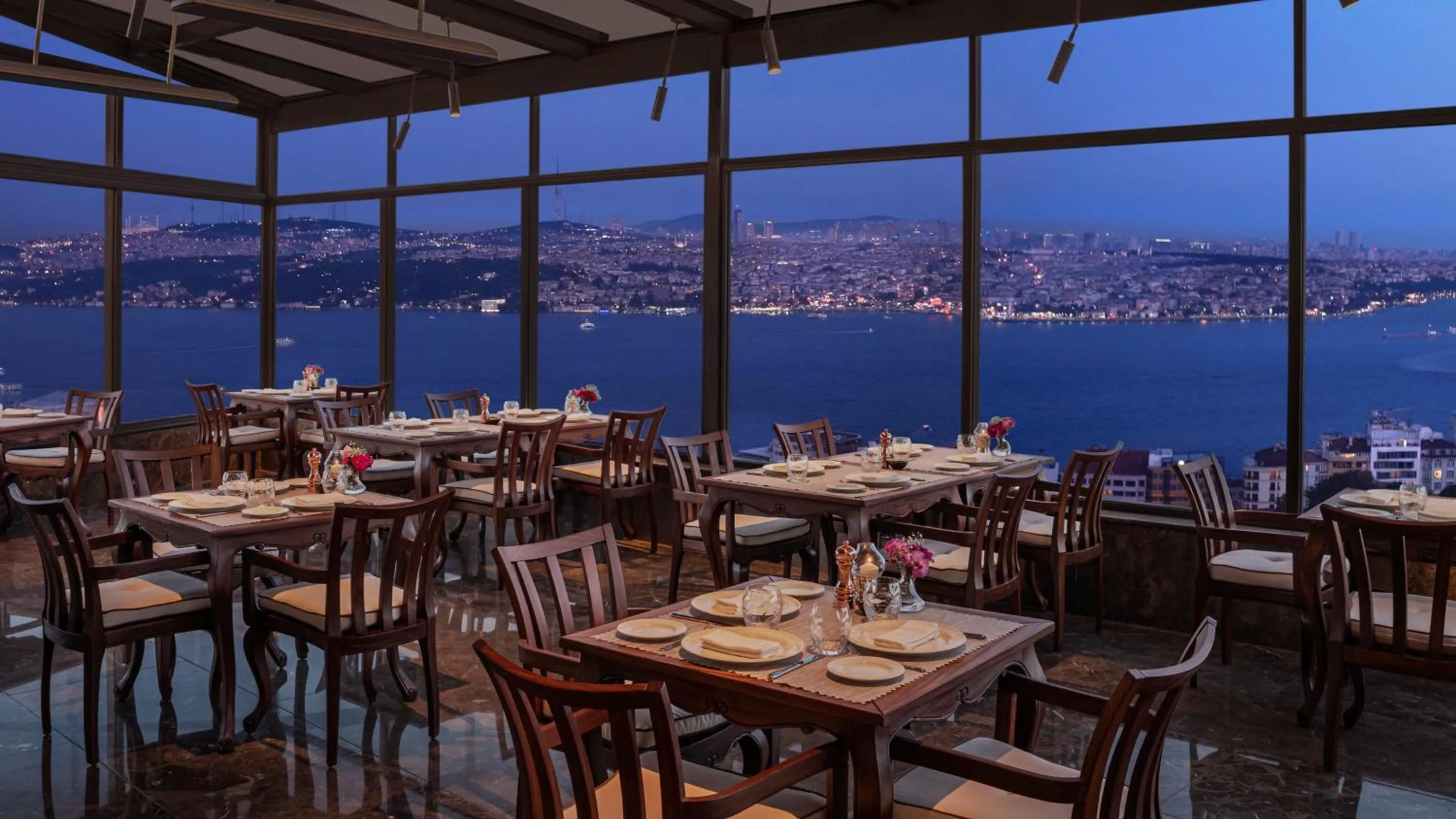 Restaurant/places to eat in InterContinental Istanbul by IHG