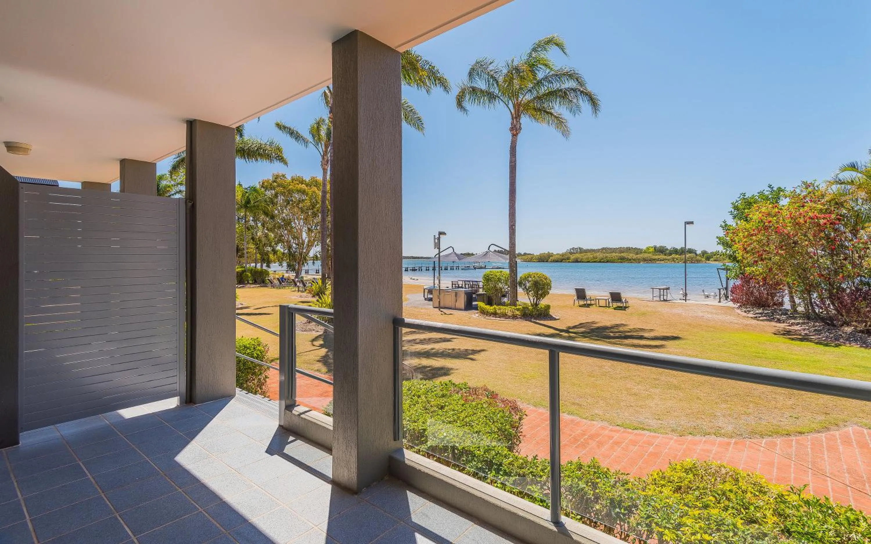 River view in Moby Dick Waterfront Resort Motel