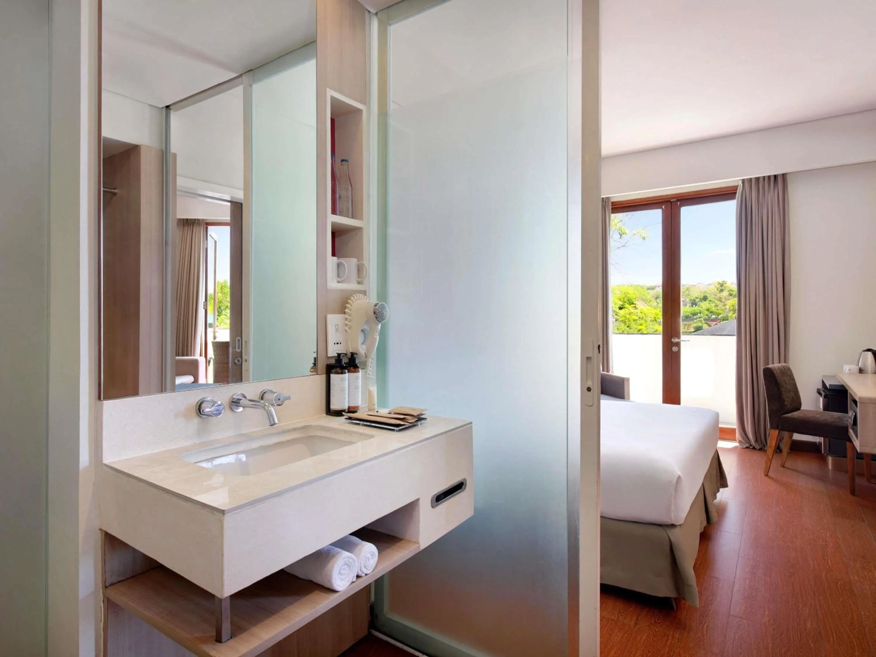 Bedroom, Bed in Mercure Bali Nusa Dua