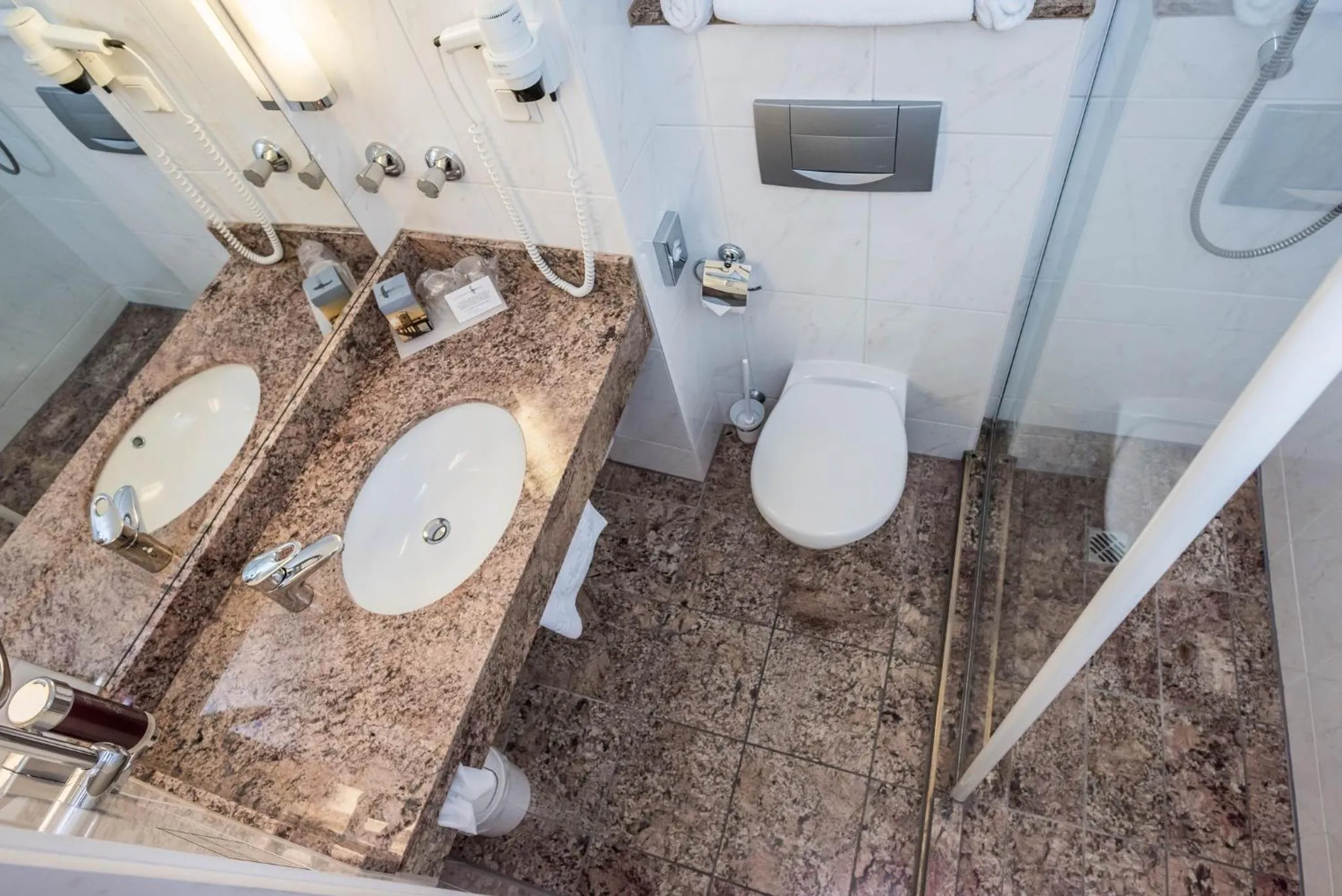 Bathroom in Ammersee-Hotel