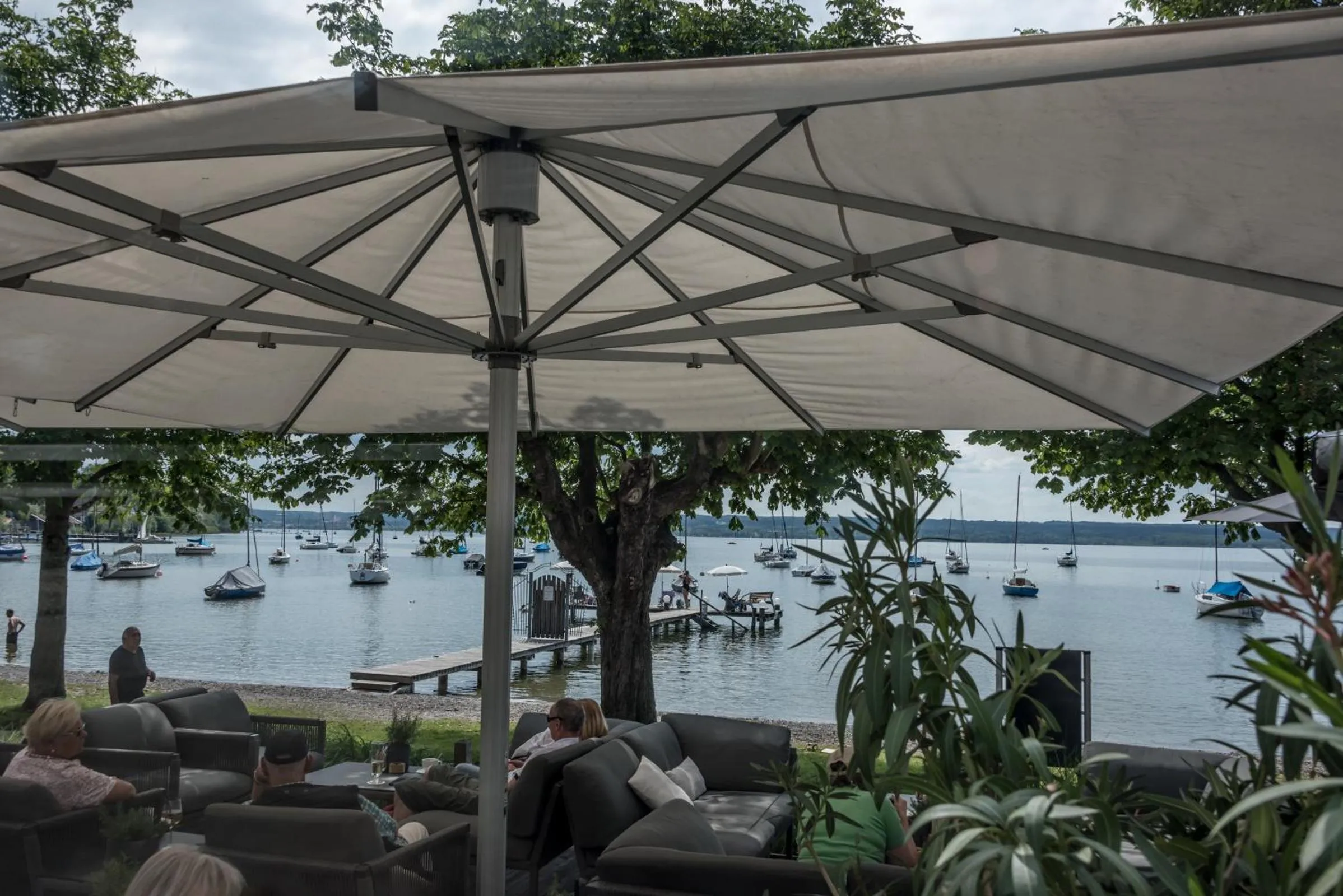 Restaurant/places to eat in Ammersee-Hotel