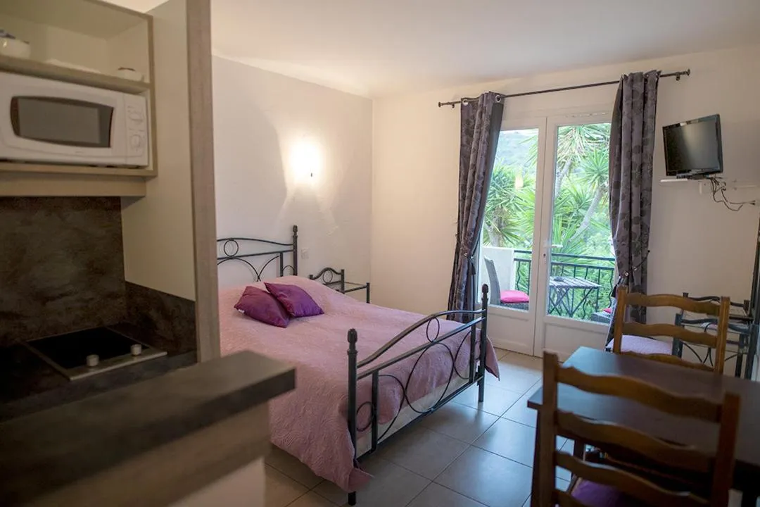 Bed in La Bastide des Pins