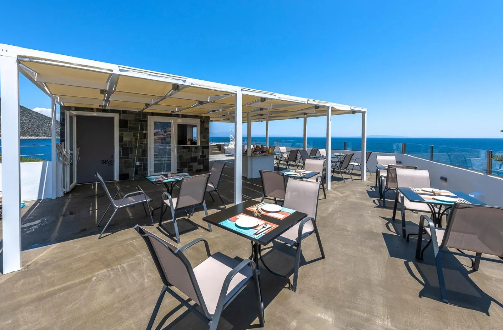 Restaurant/places to eat in Paraskevas Boutique Hotel